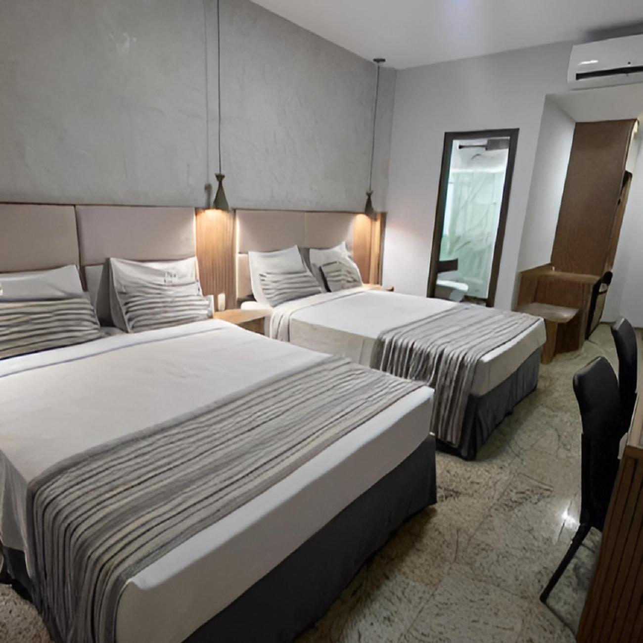 Deluxe Quadruple Room - Photo 5