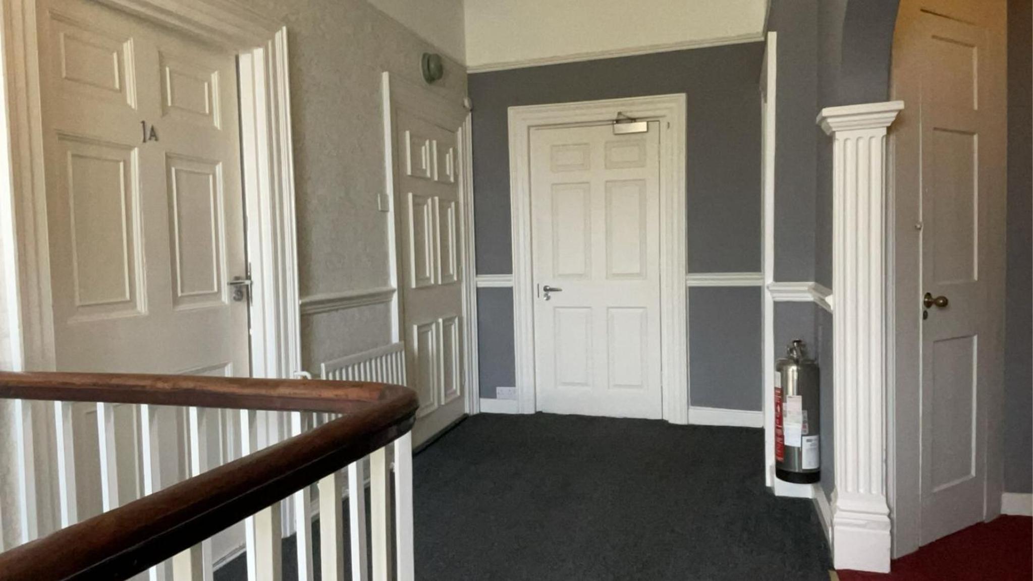 Three-Bedroom Apartment - Photo 4