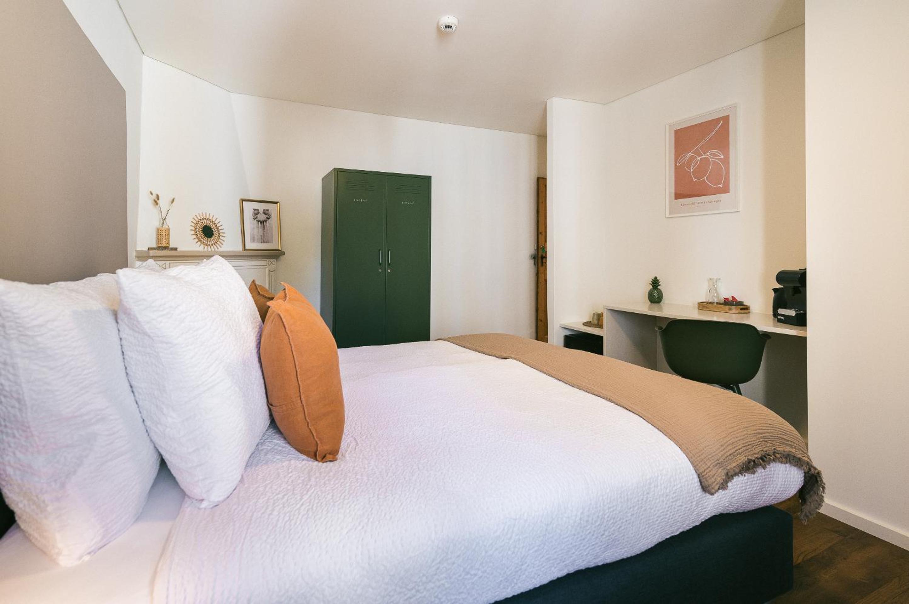 Deluxe Queen Room photo 2
