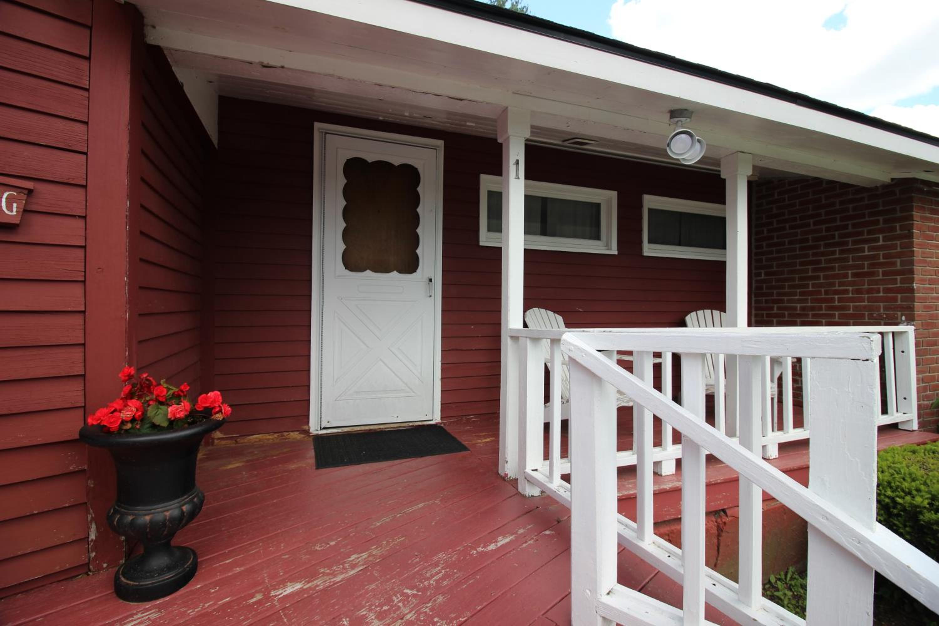 Queen Room with Balcony photo 2