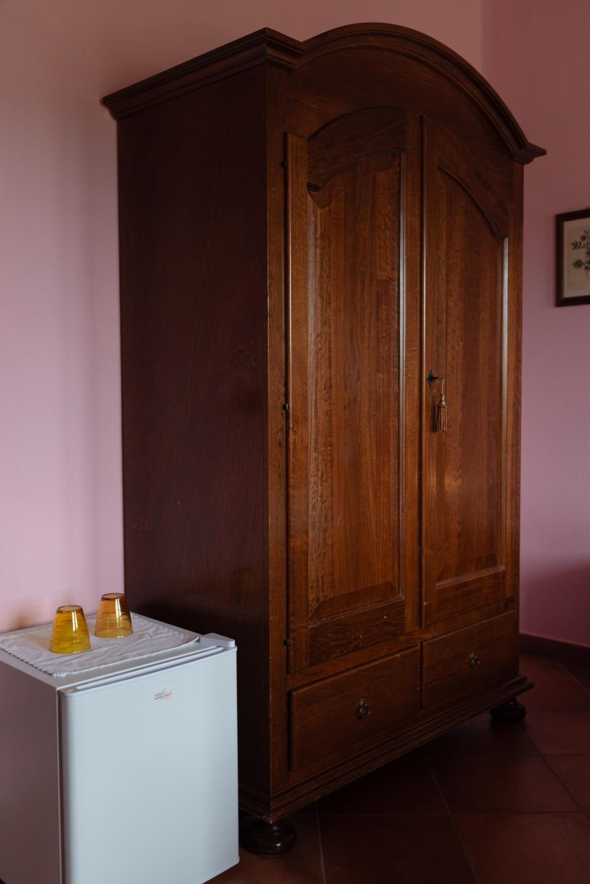 Double Room - Photo 6
