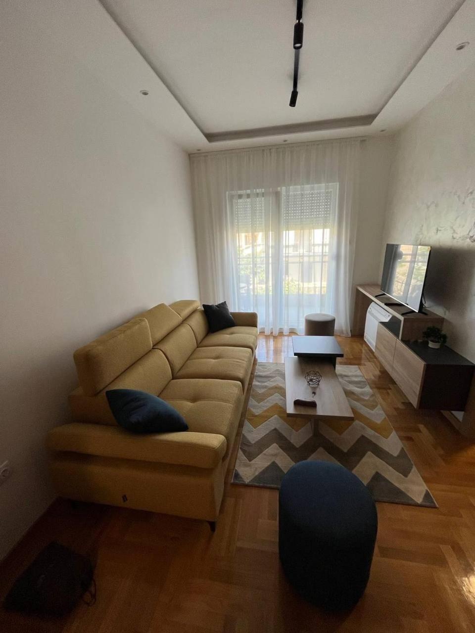 Apartment photo 1
