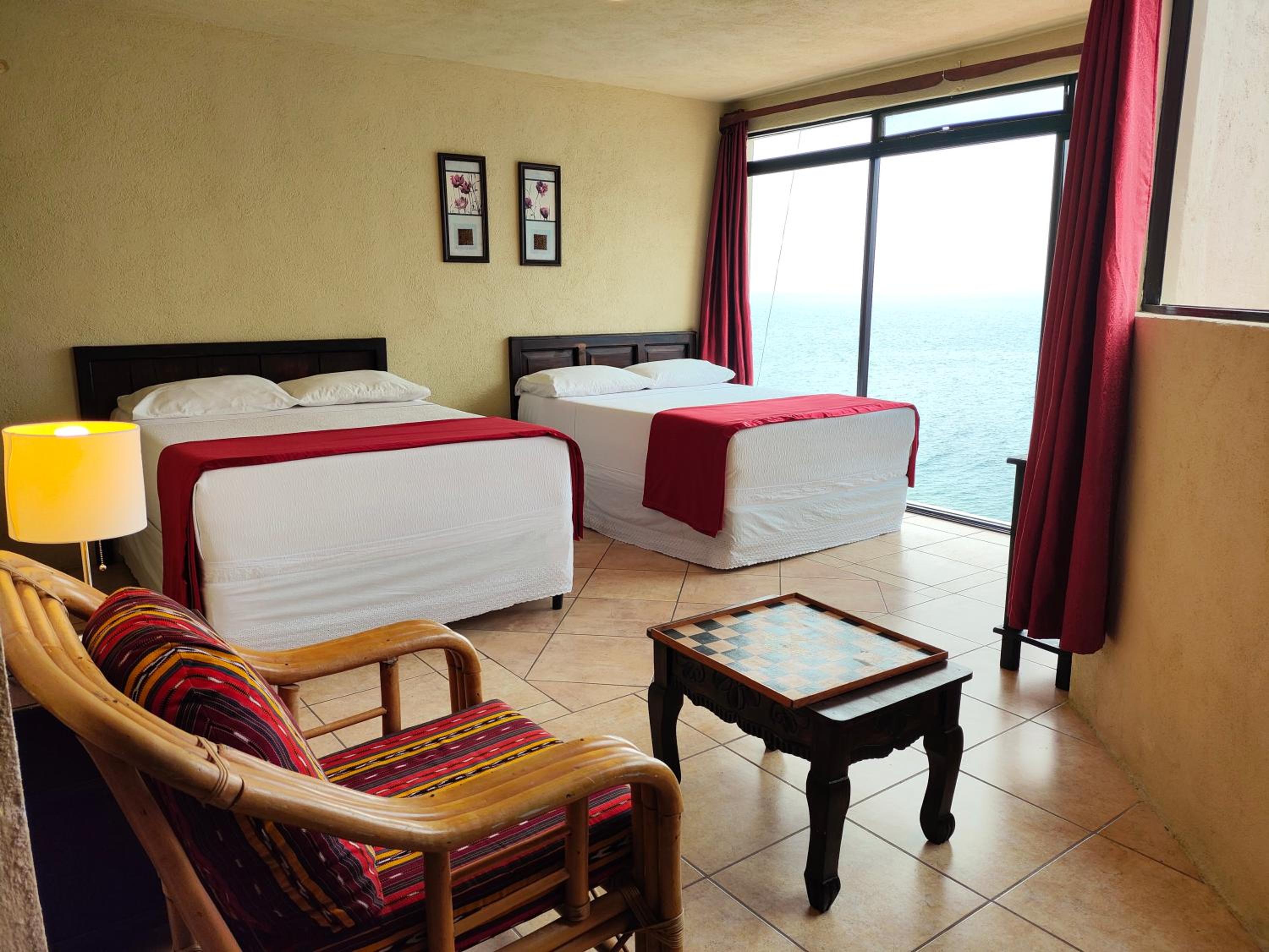 Double Room with Two Queen Beds and Lake View