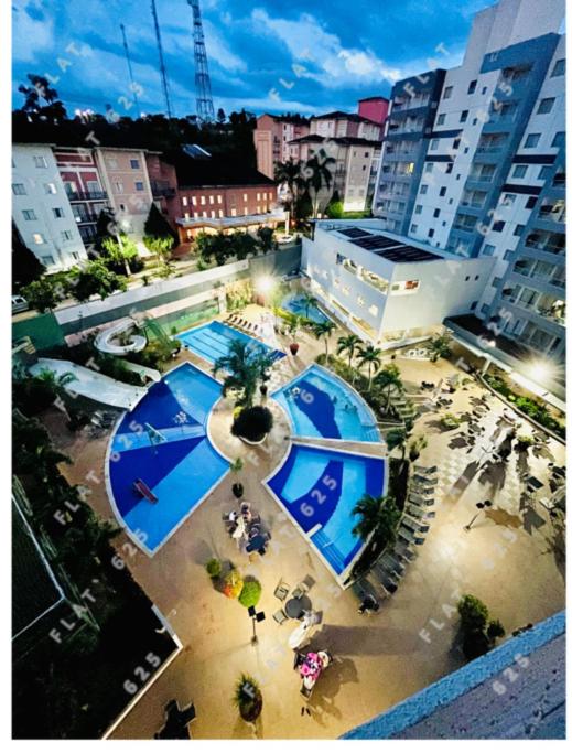 One-Bedroom Apartment with Pool View photo 2