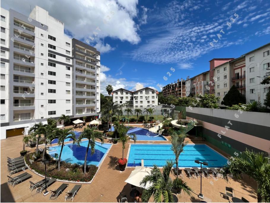 One-Bedroom Apartment with Pool View photo 3