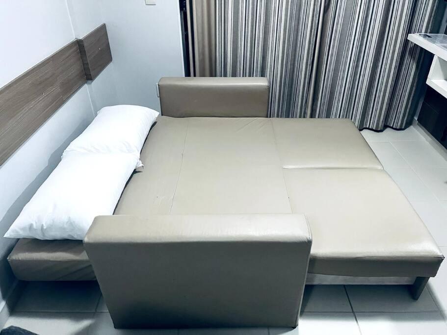 One-Bedroom Apartment with Pool View photo 1