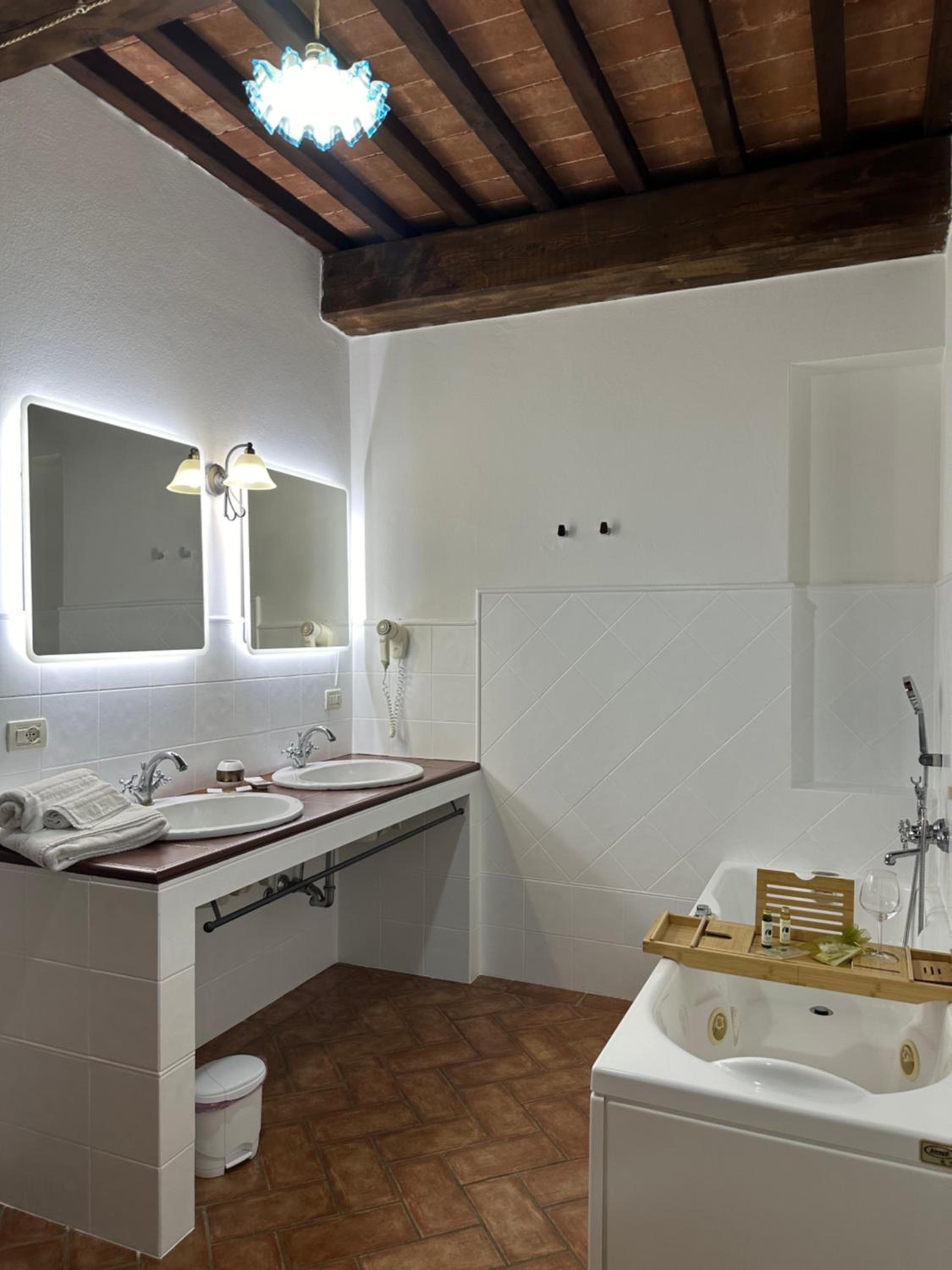 One-Bedroom Apartment with Garden View photo 3