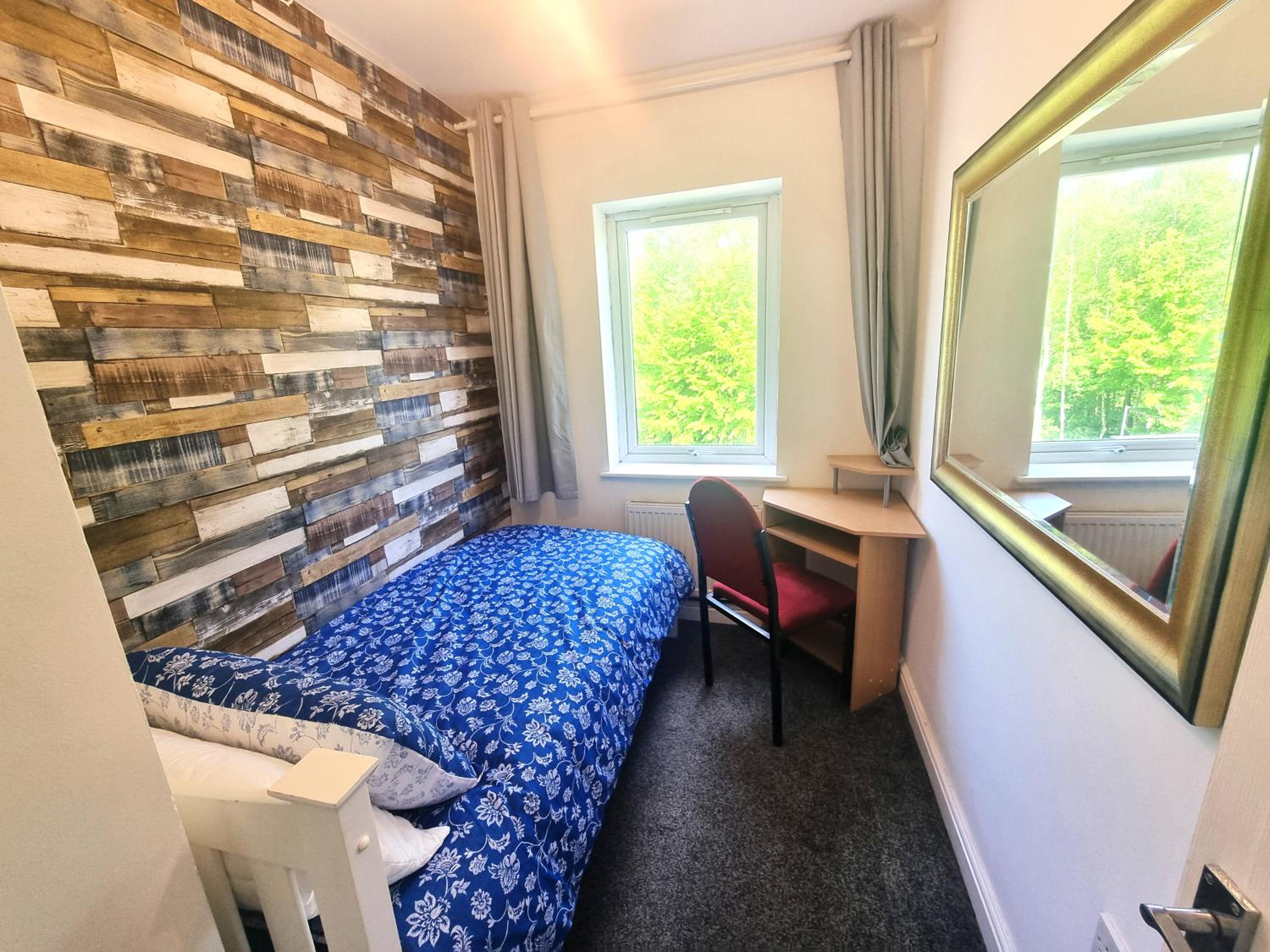 Three-Bedroom House photo 1