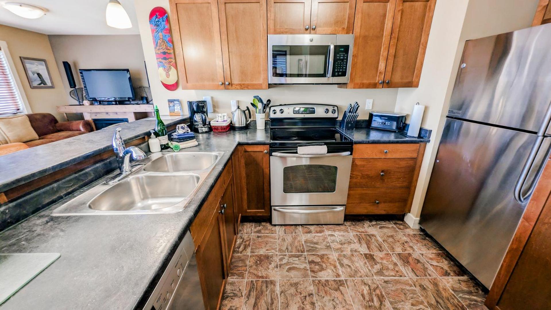 Two-Bedroom Apartment – Aspen Fifteen – Unit 15 photo 2
