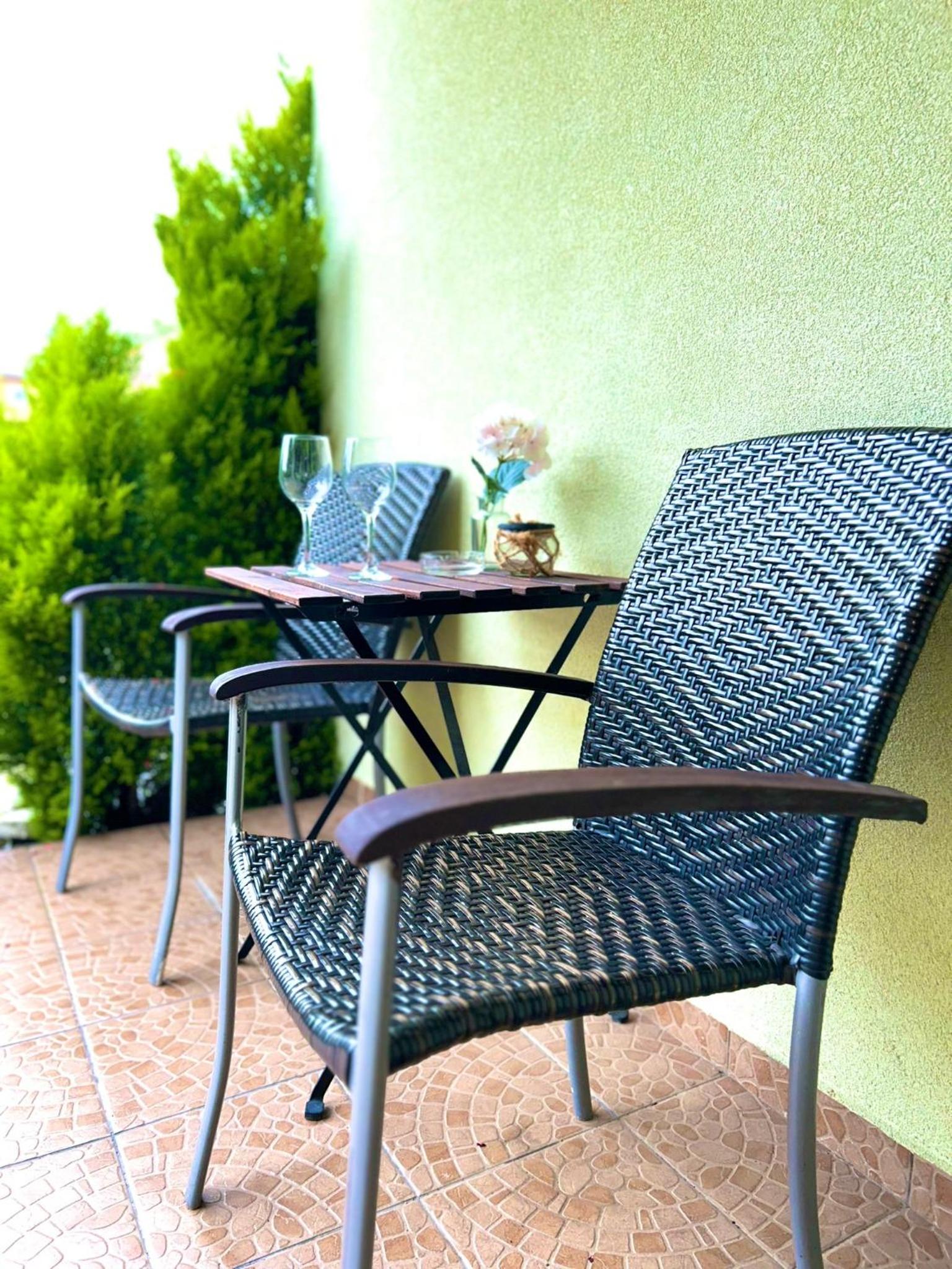 Double Room with Terrace - Photo 8