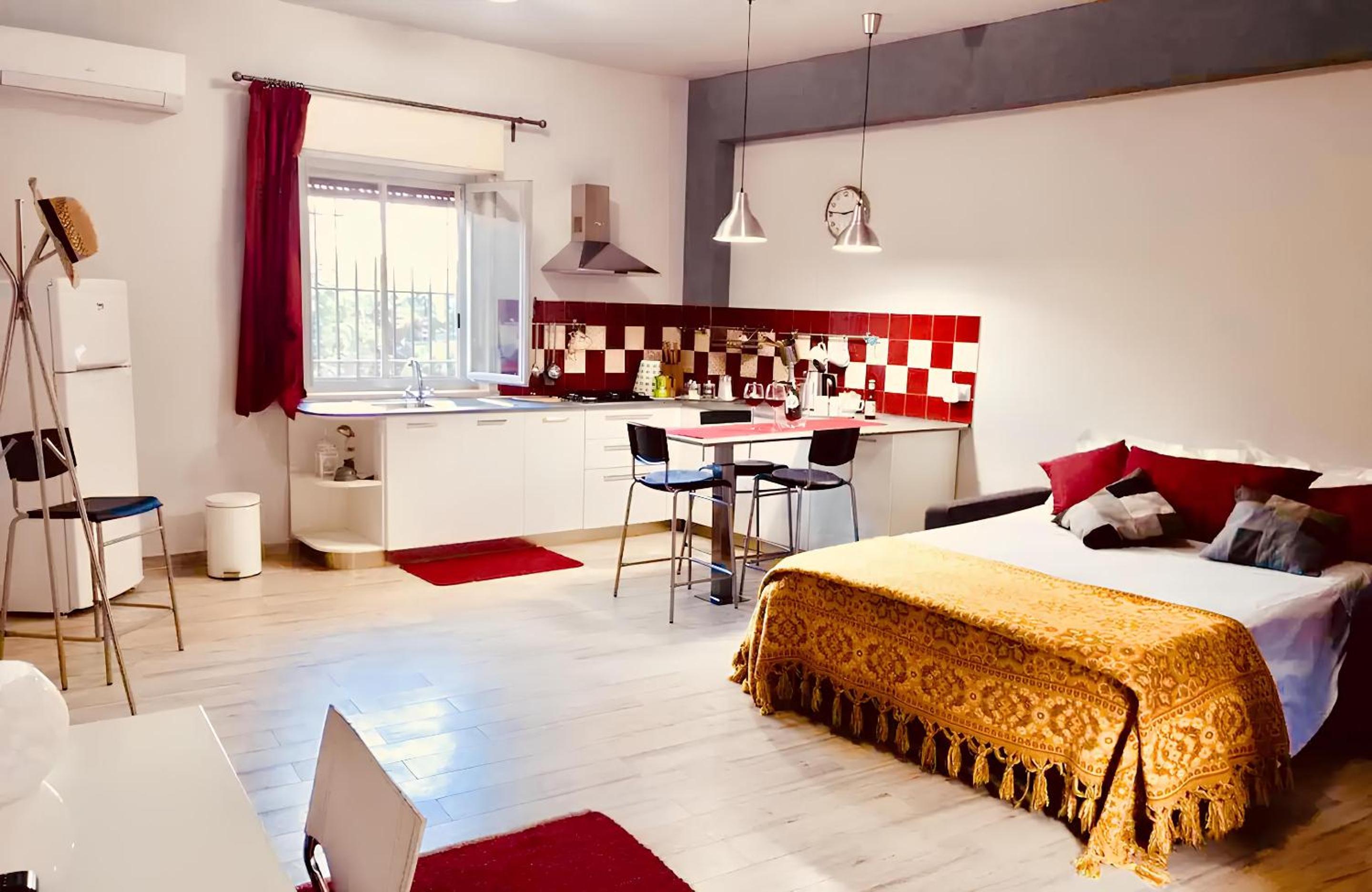 One-Bedroom Apartment