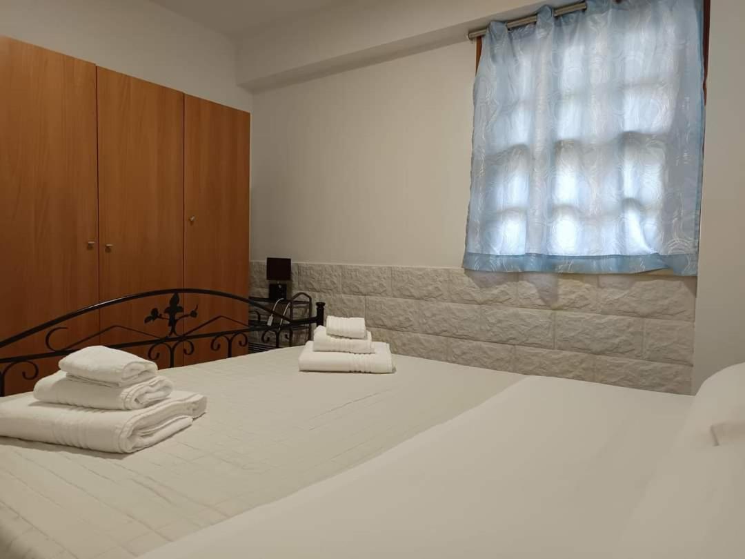 Two-Bedroom House photo 3