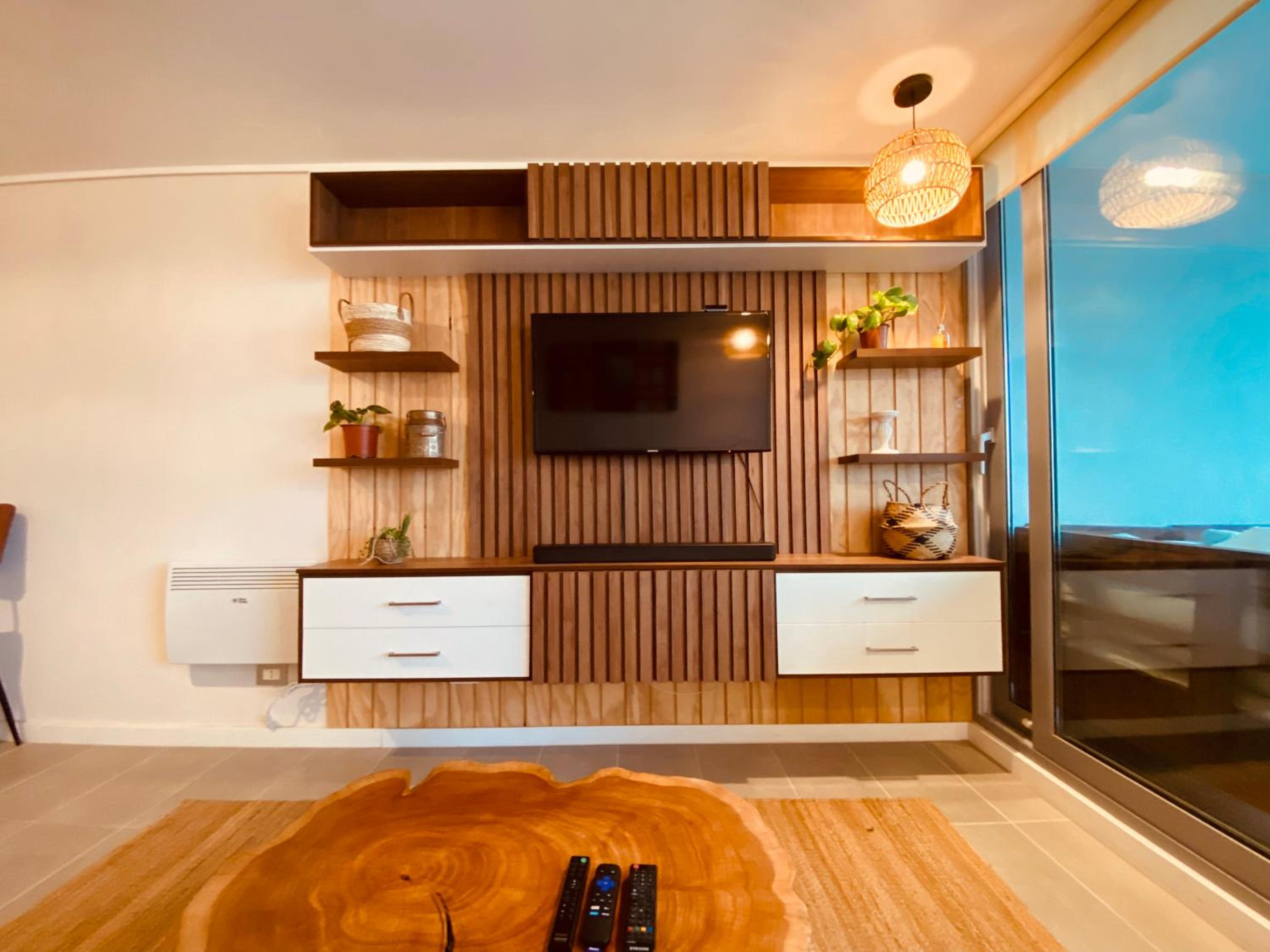 Three-Bedroom Apartment With Sea View photo 2