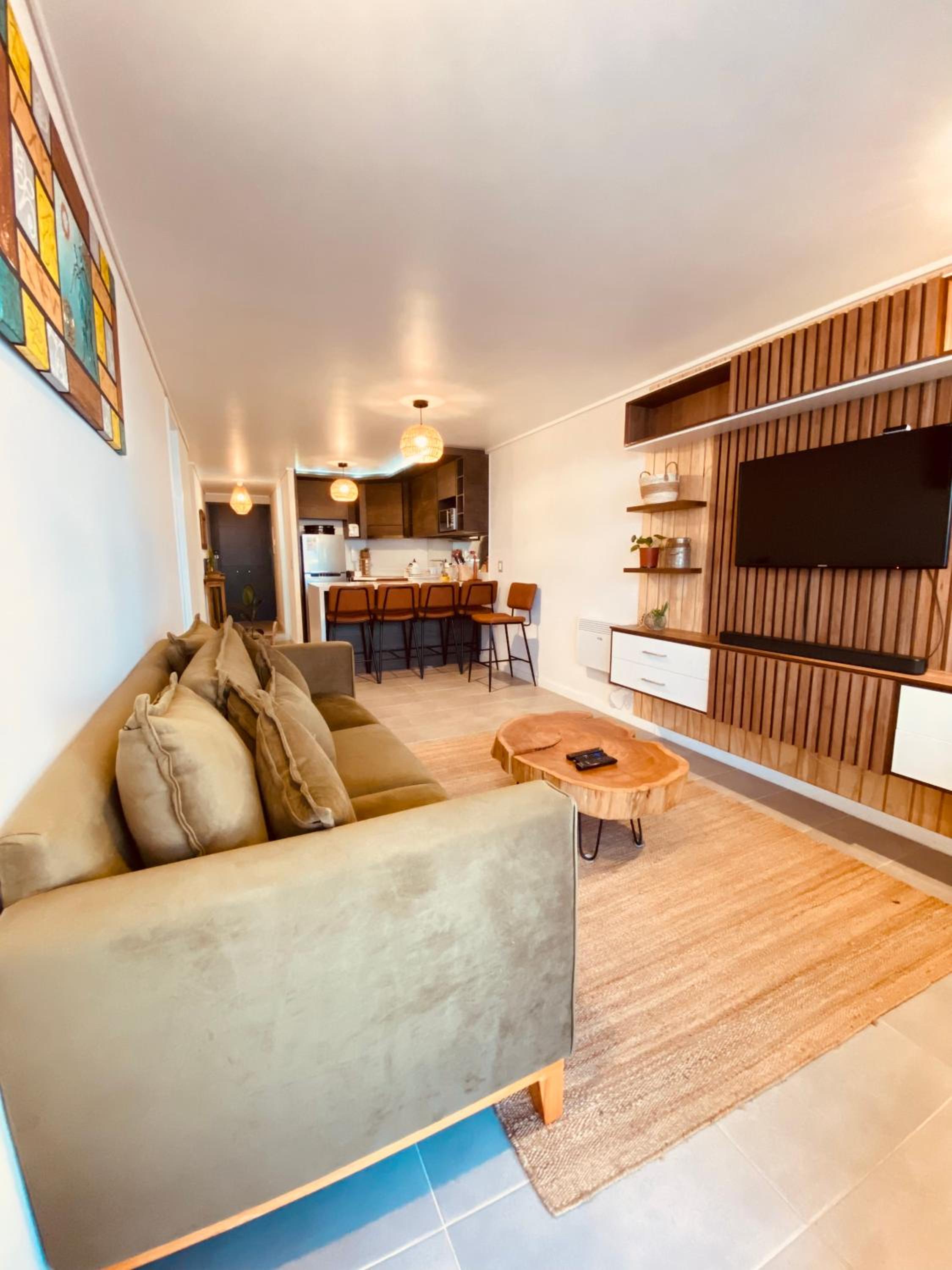 Three-Bedroom Apartment With Sea View photo 3