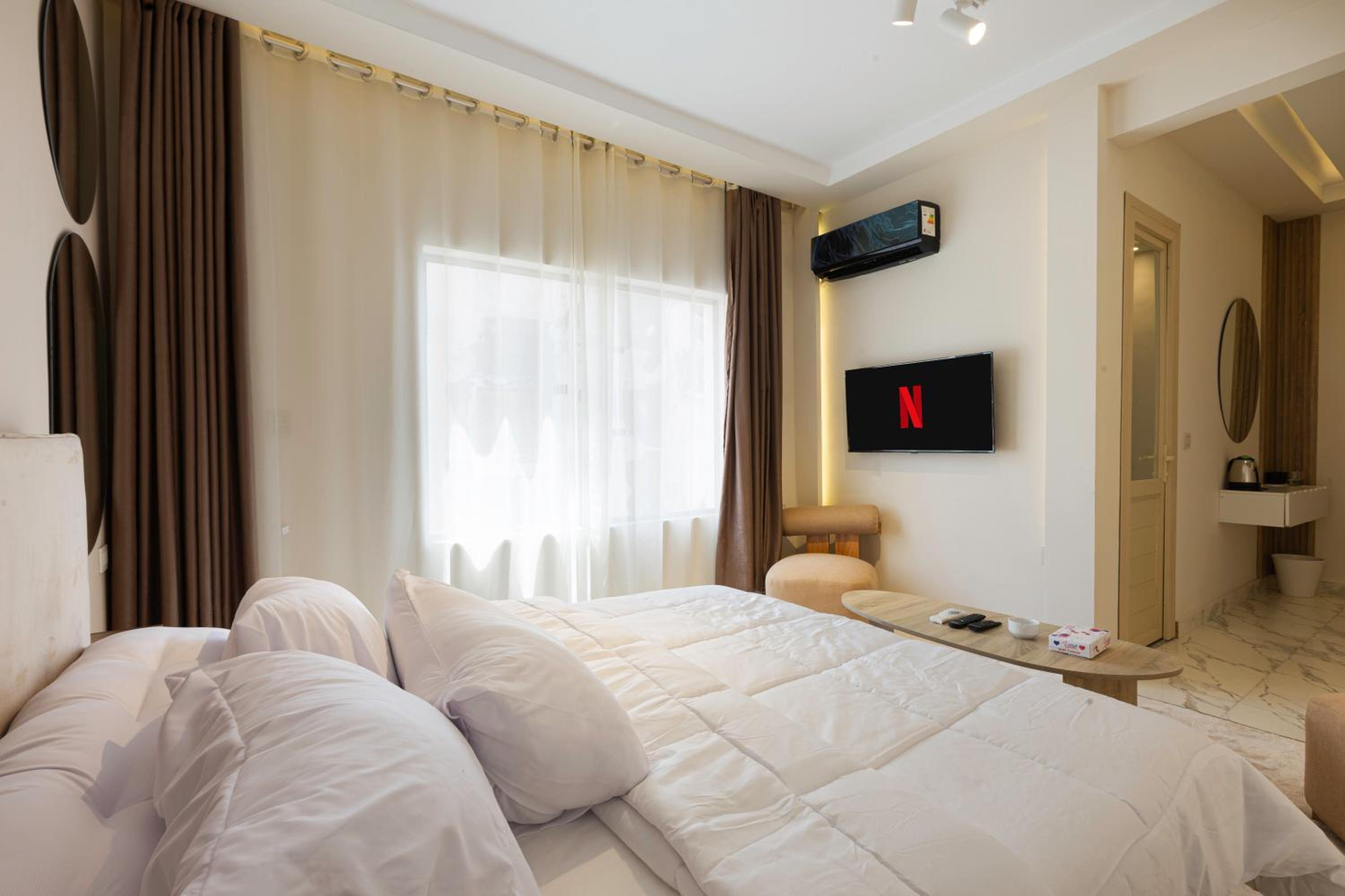 Chambre Double Deluxe - Vue Latérale sur Mer