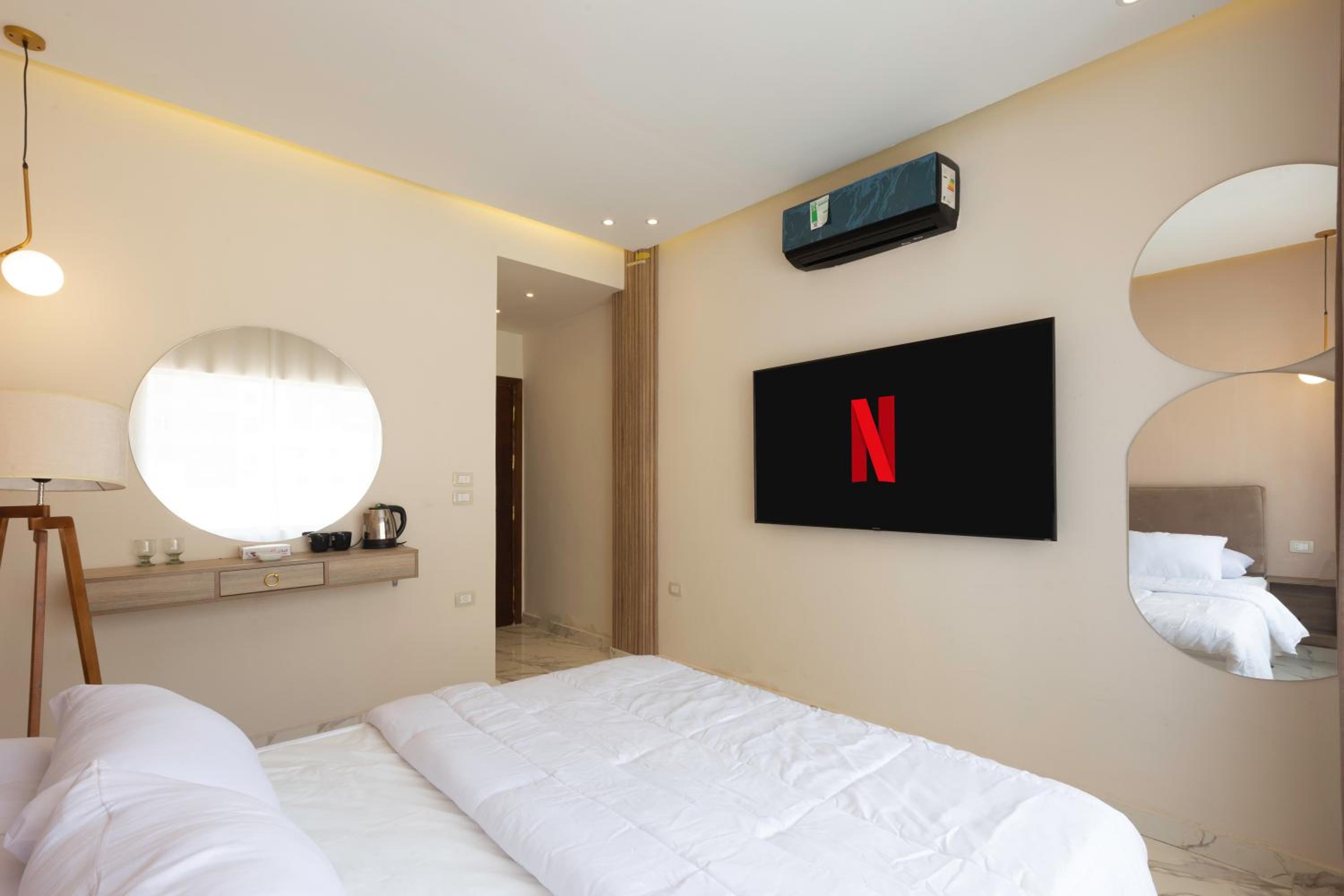 Chambre Double Deluxe - Vue Latérale sur Mer