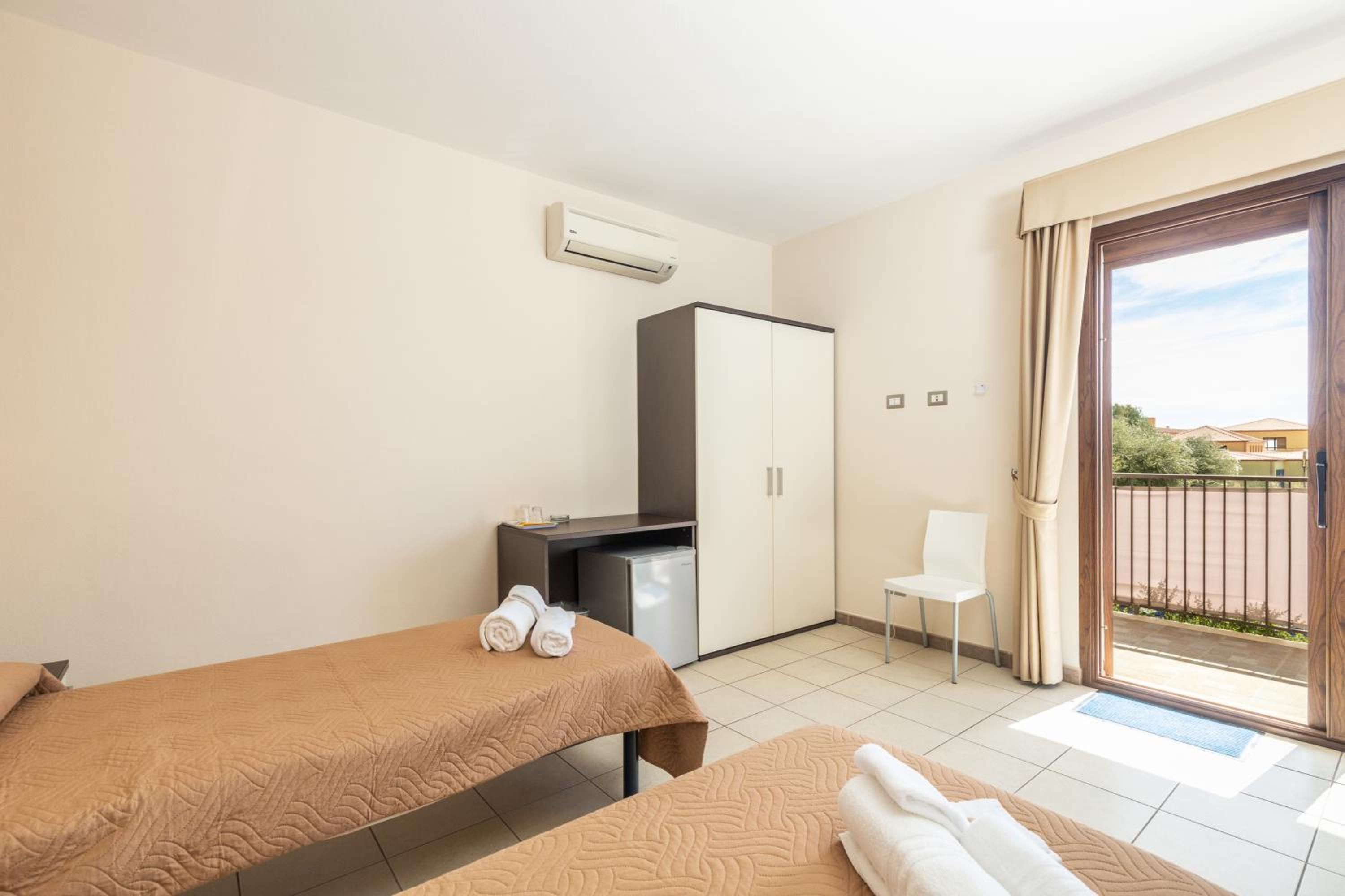 Triple Room with Balcony photo 3