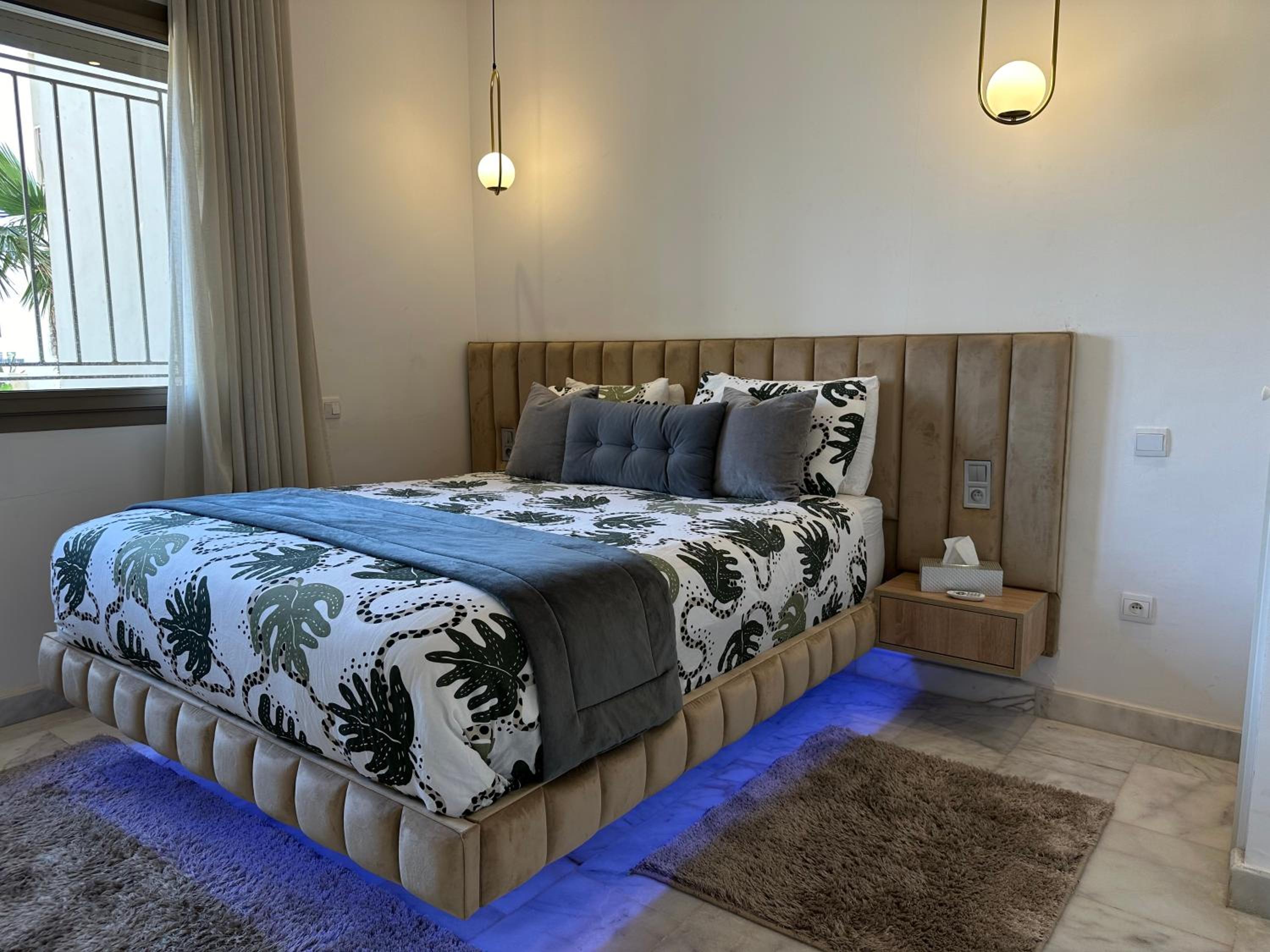 One-Bedroom Apartment - Photo 37
