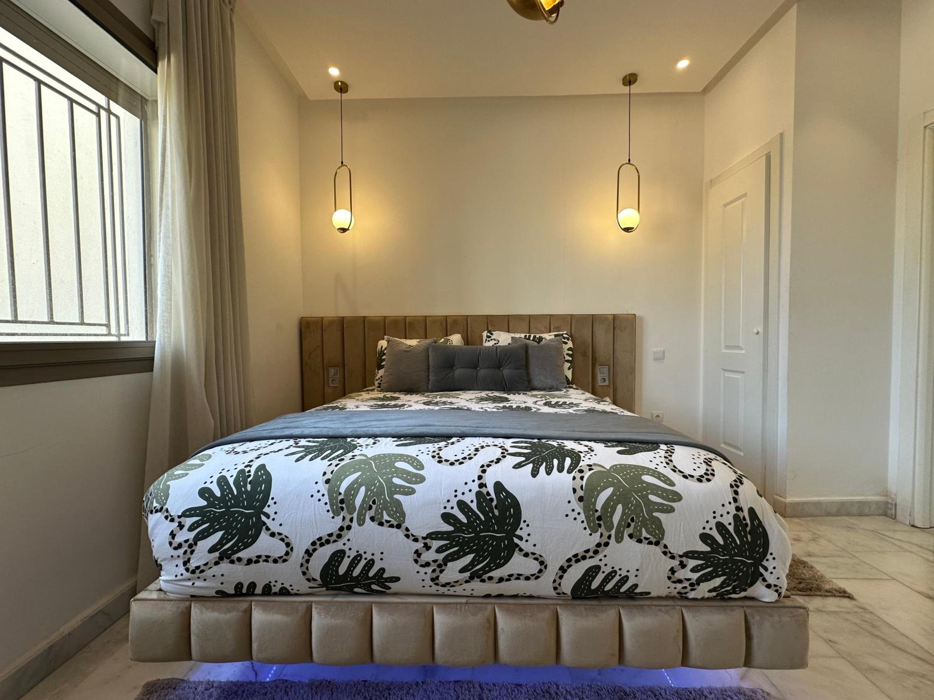 One-Bedroom Apartment - Photo 36