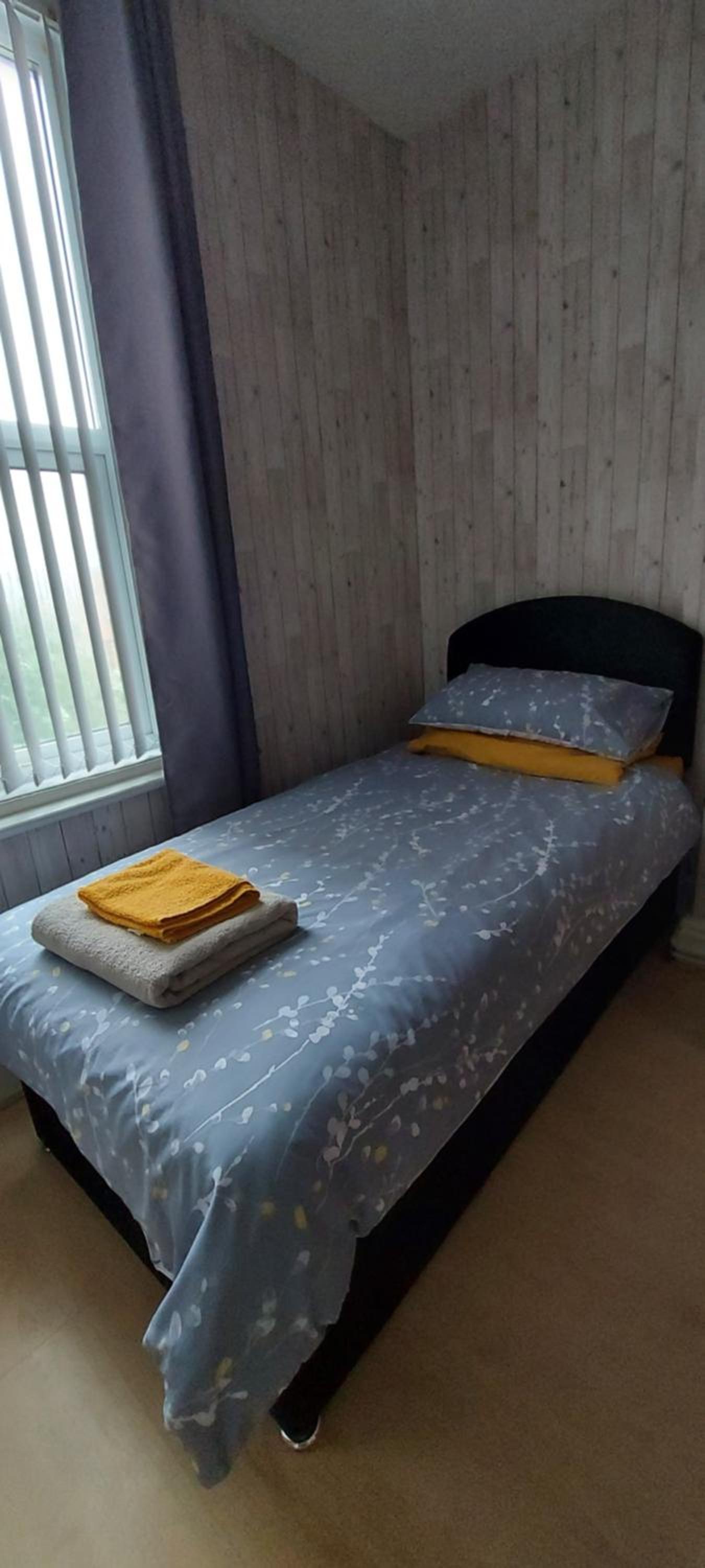 Single Room with Bathroom photo 3