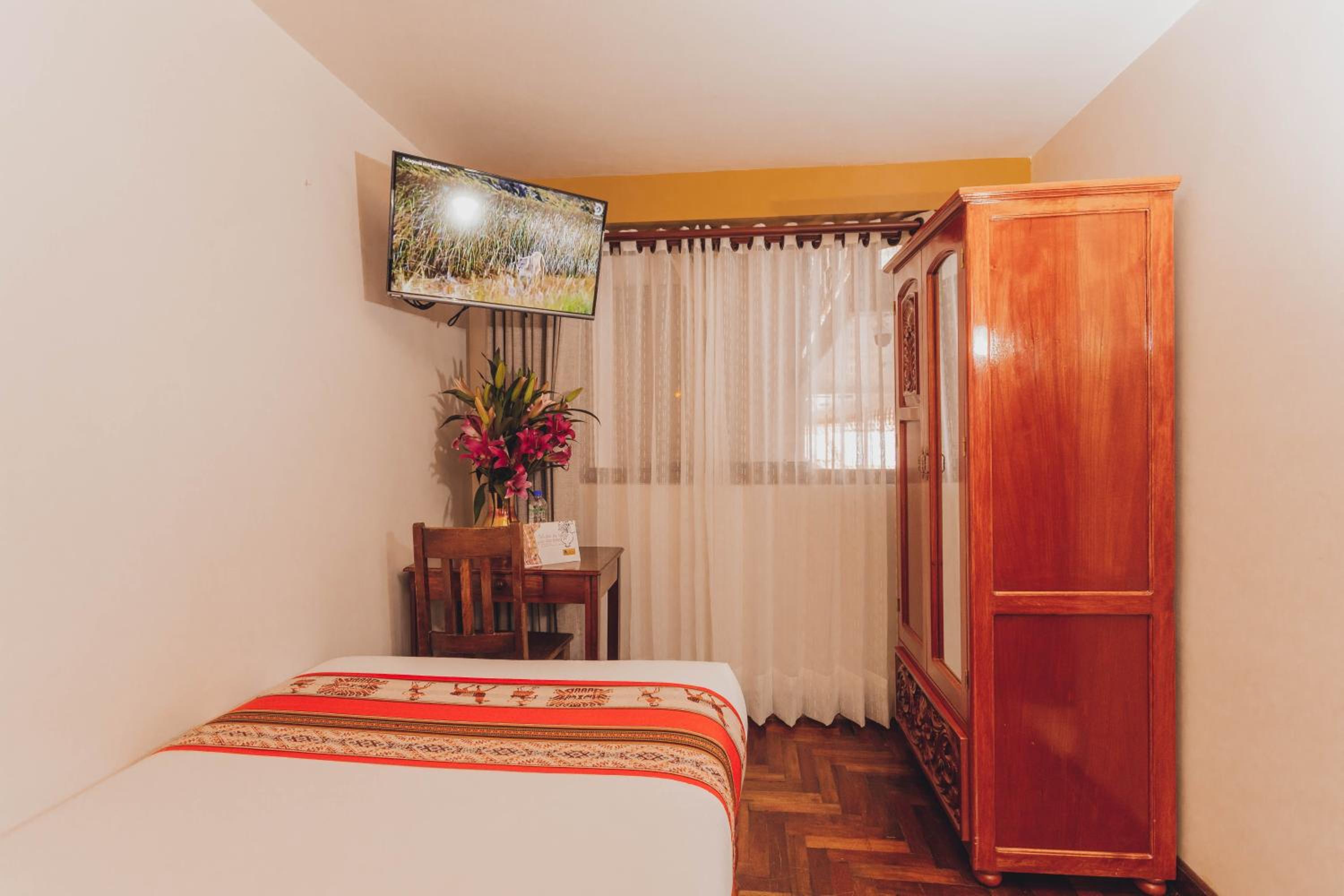 Economy Double Room photo 1