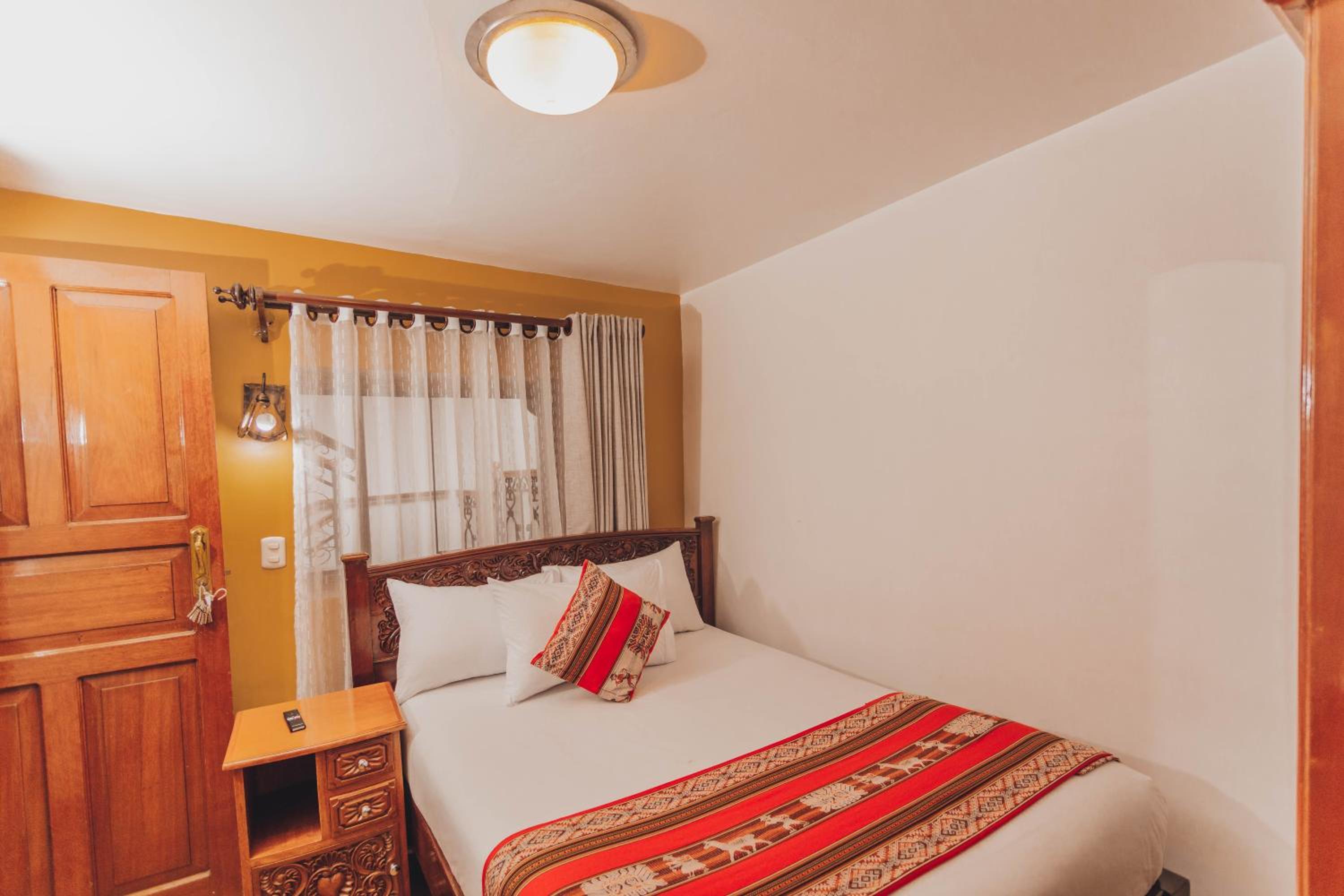 Economy Double Room photo 3