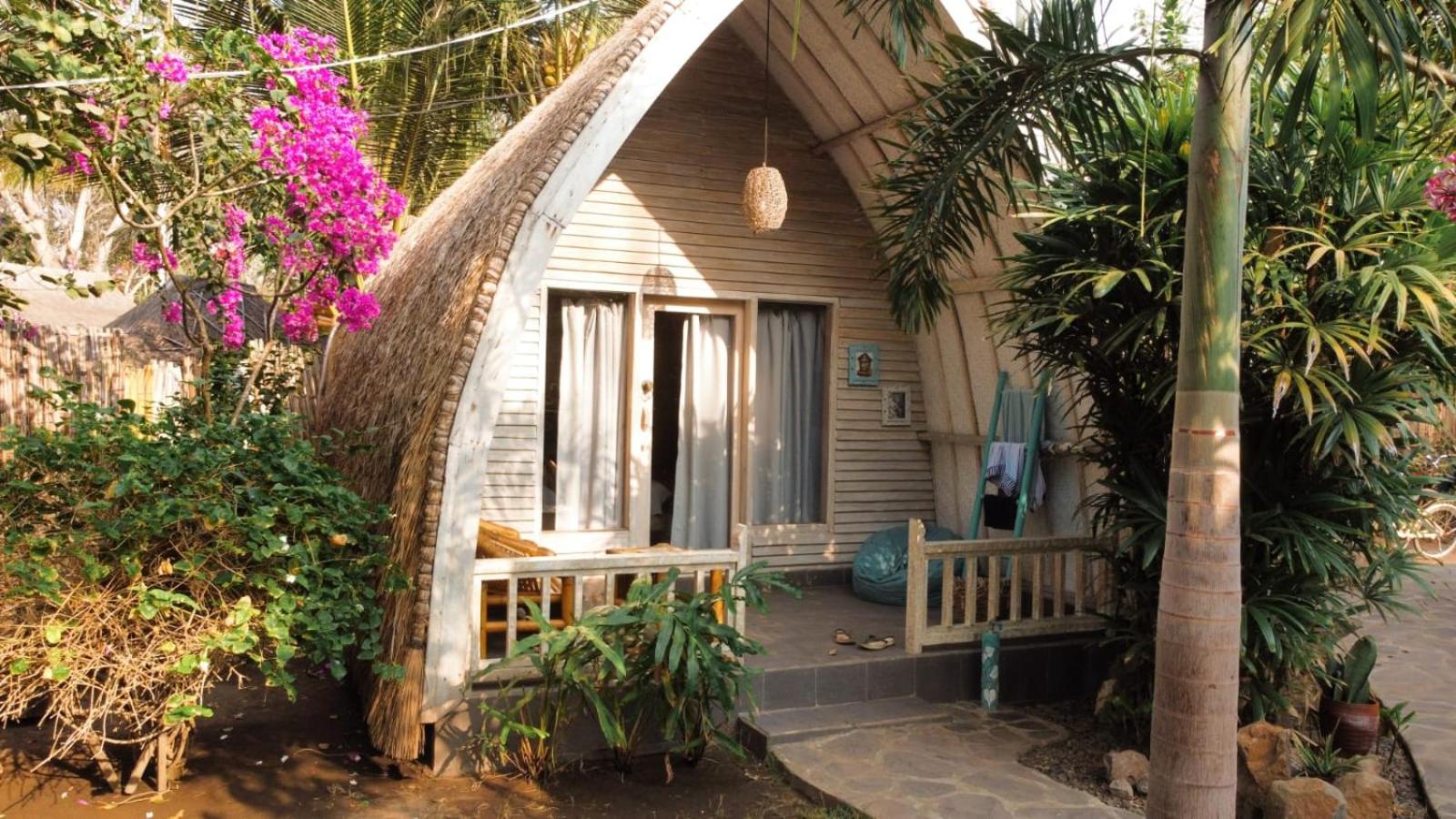 Bungalow with Garden View photo 3