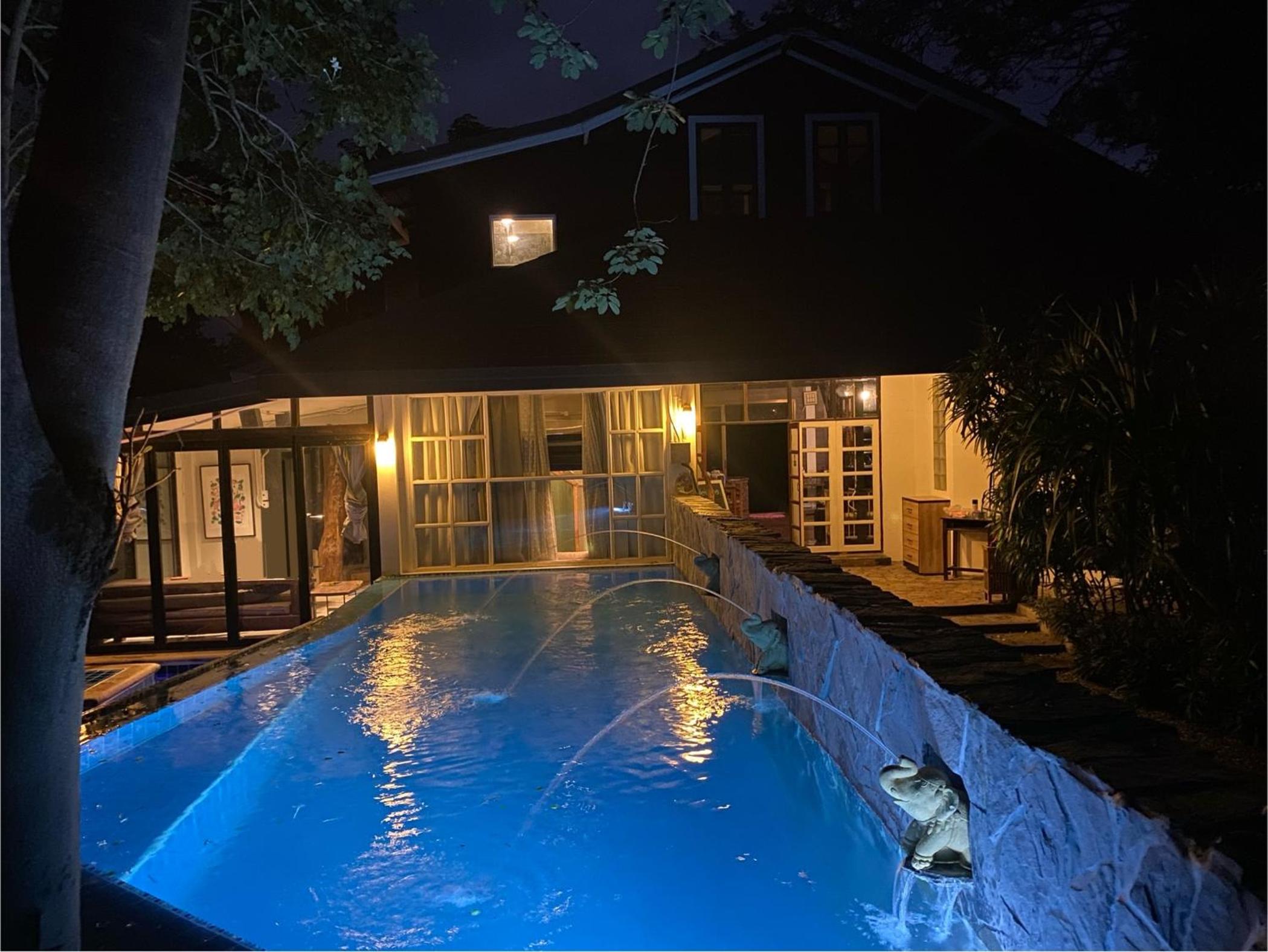 Villa with Private Pool - Photo 16