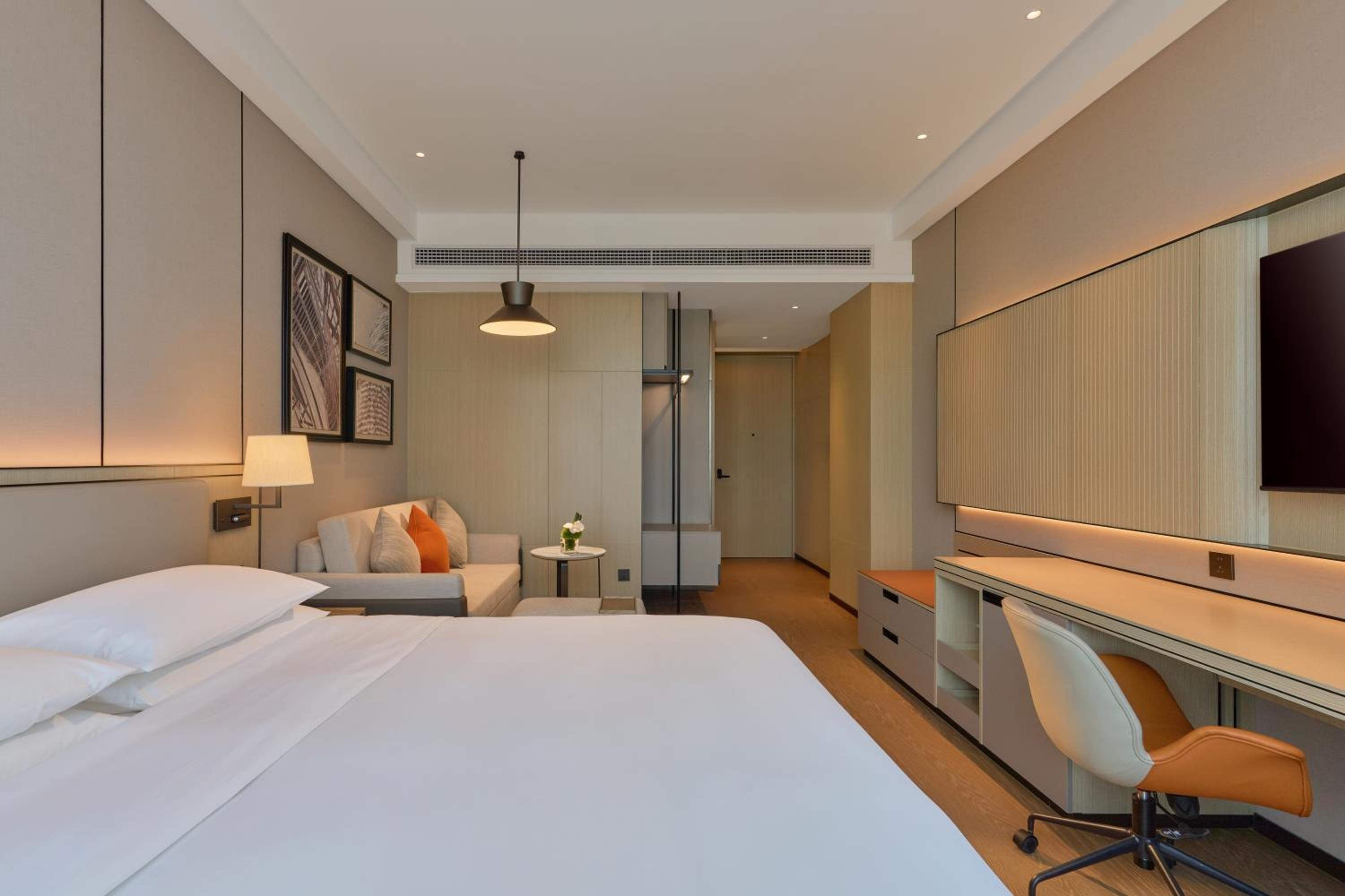 King Room with Sofa Bed photo 1