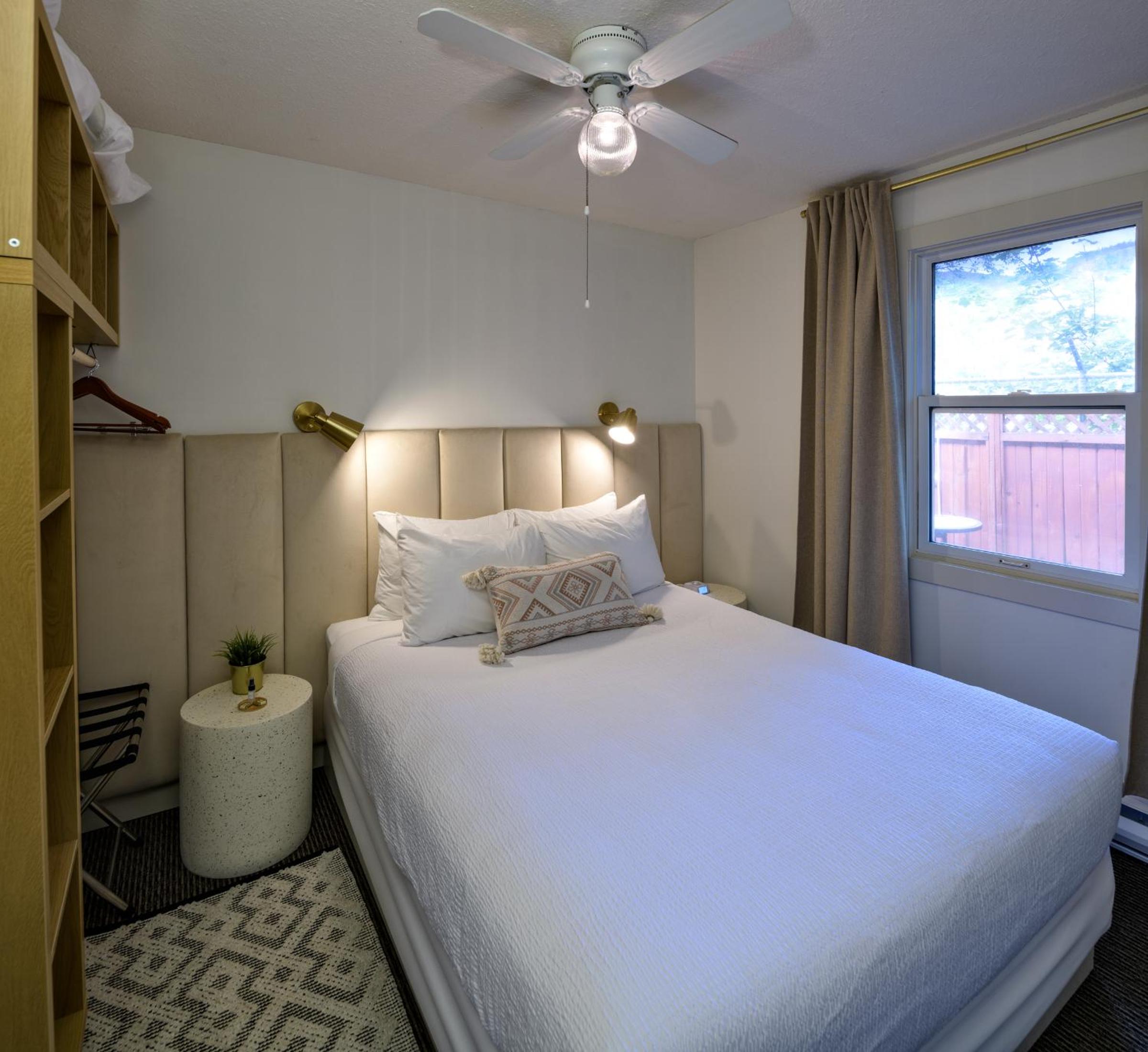 Deluxe Suite photo 2