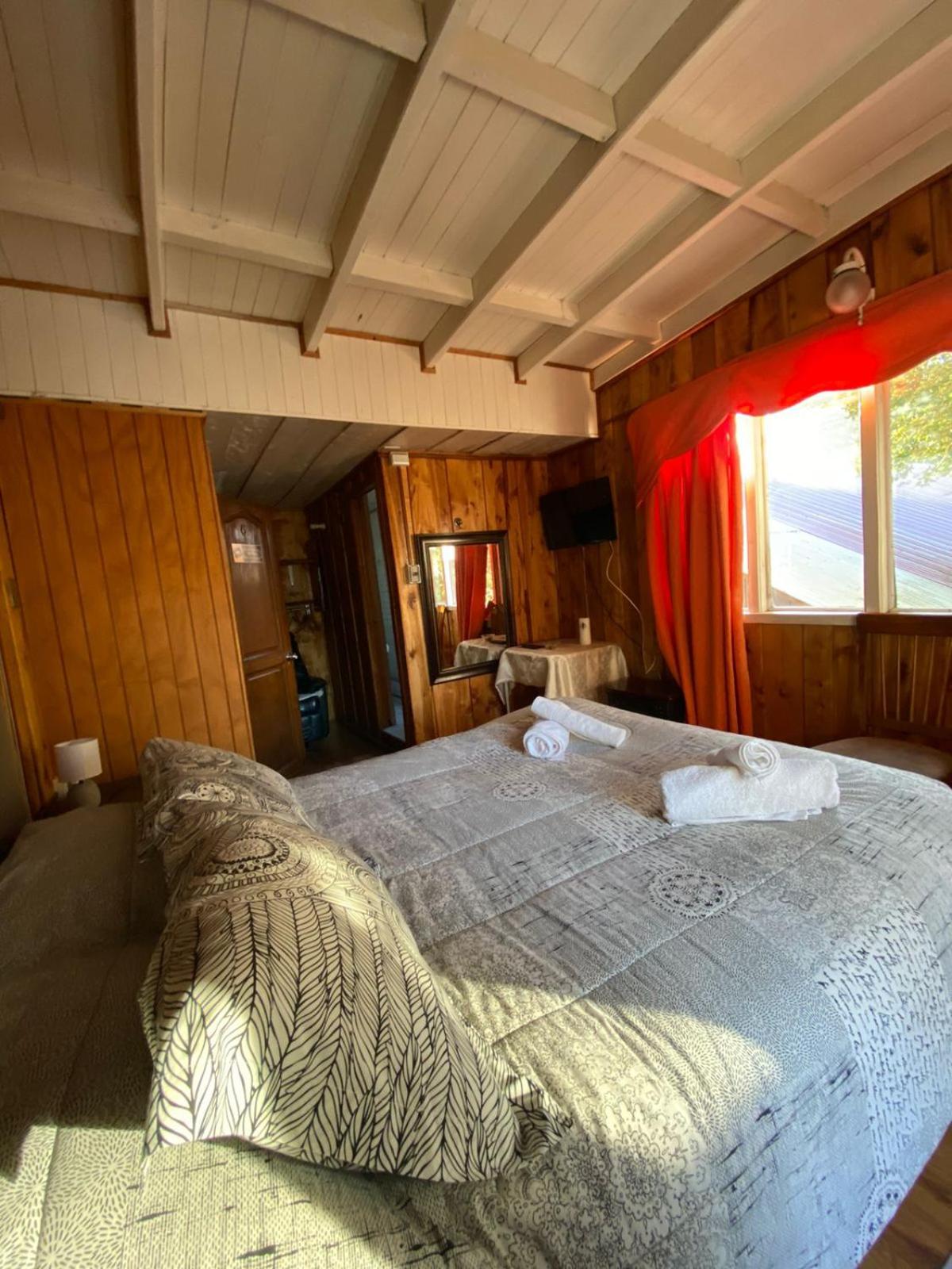 Double Room with Private Bathroom photo 3
