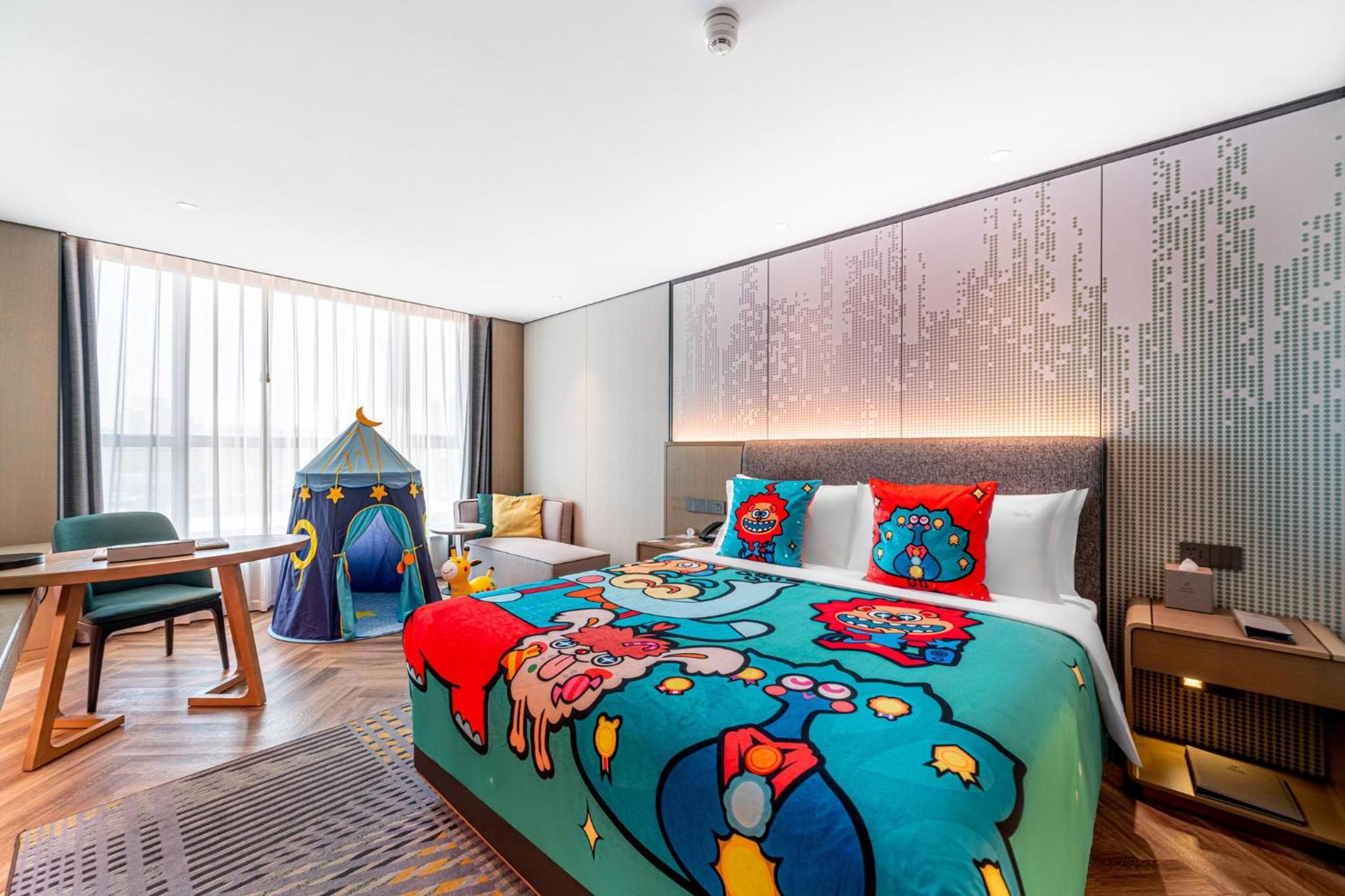 Premium King Room - Photo 6