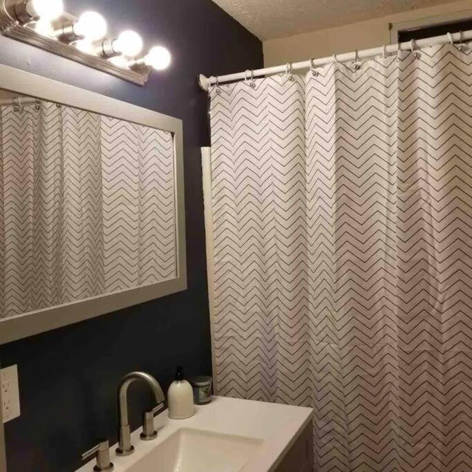 One-Bedroom House photo 2