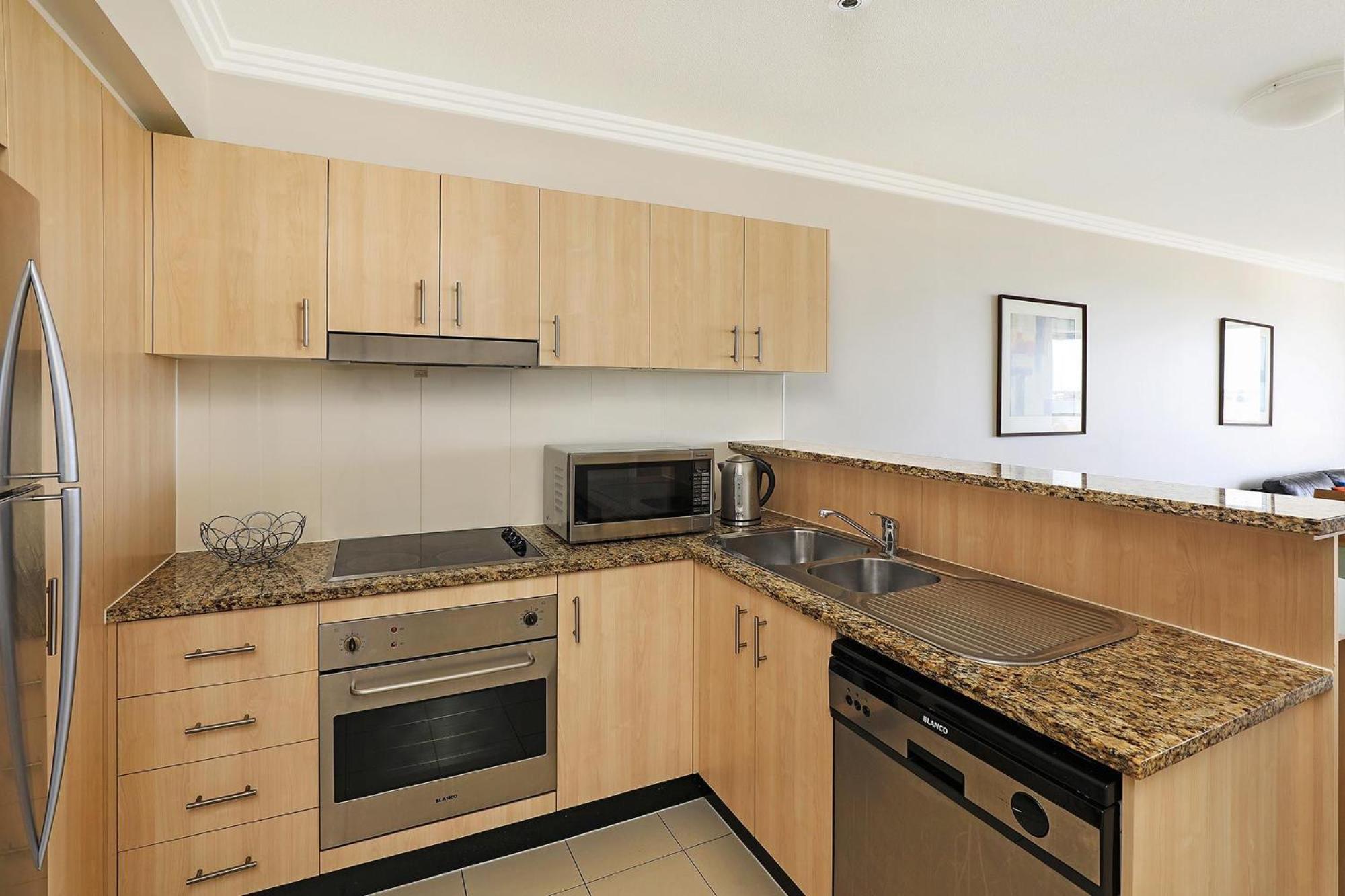 One-Bedroom Apartment - Photo 3