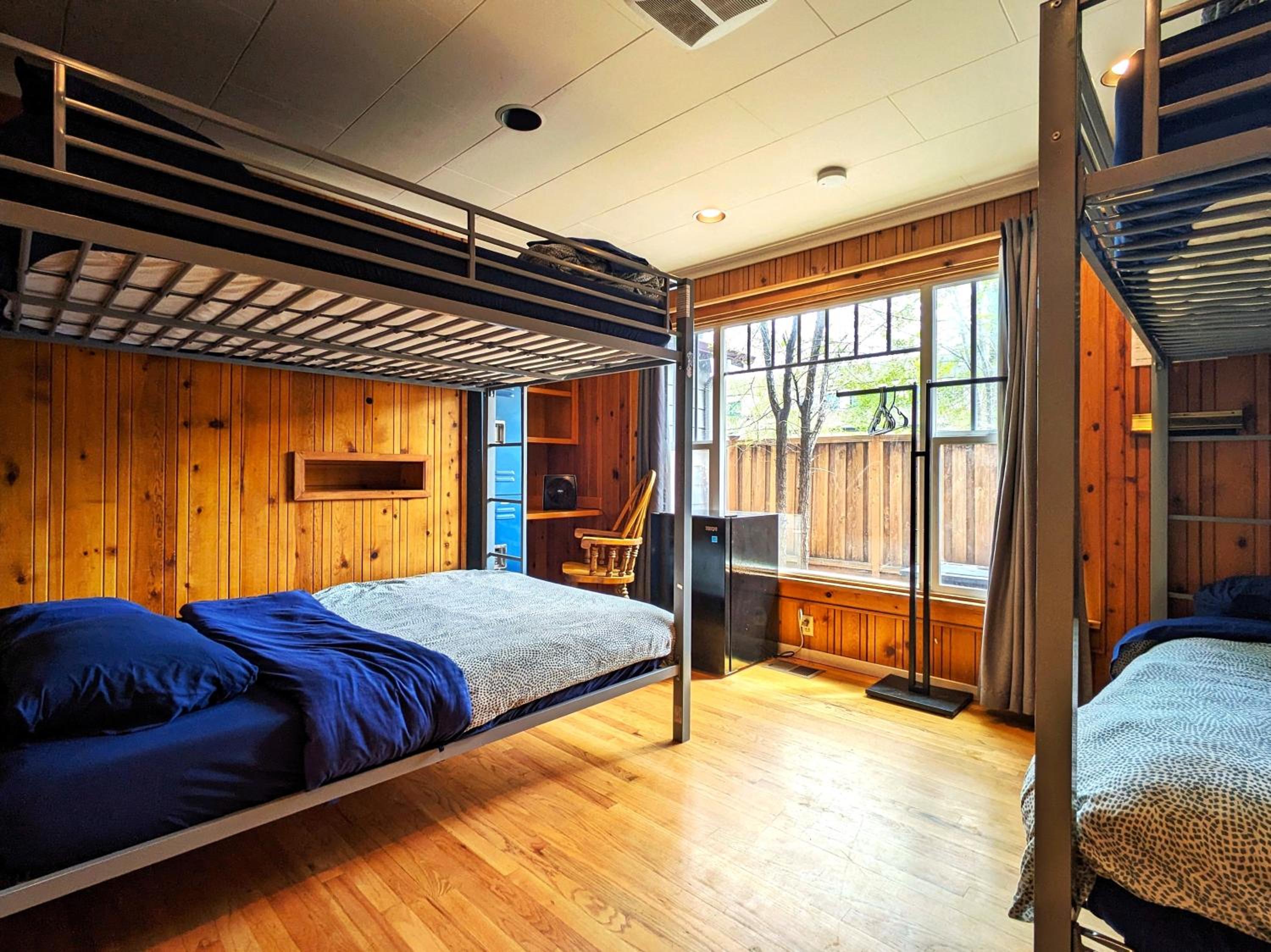 Single Bed in 4-Bed Dormitory Room photo 1