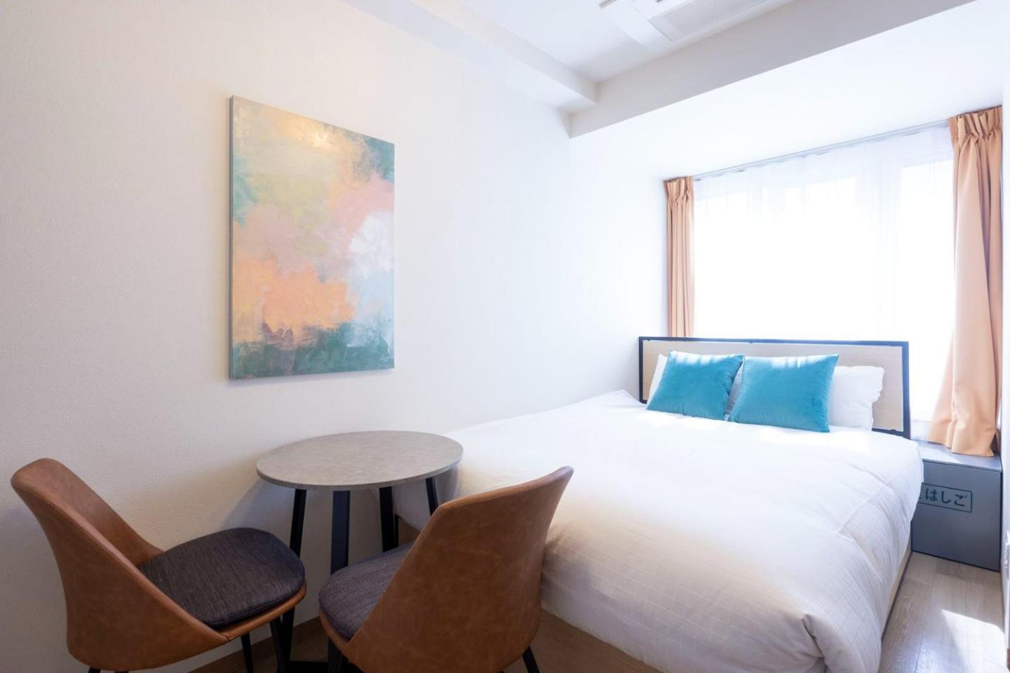 One-Bedroom Apartment photo 1