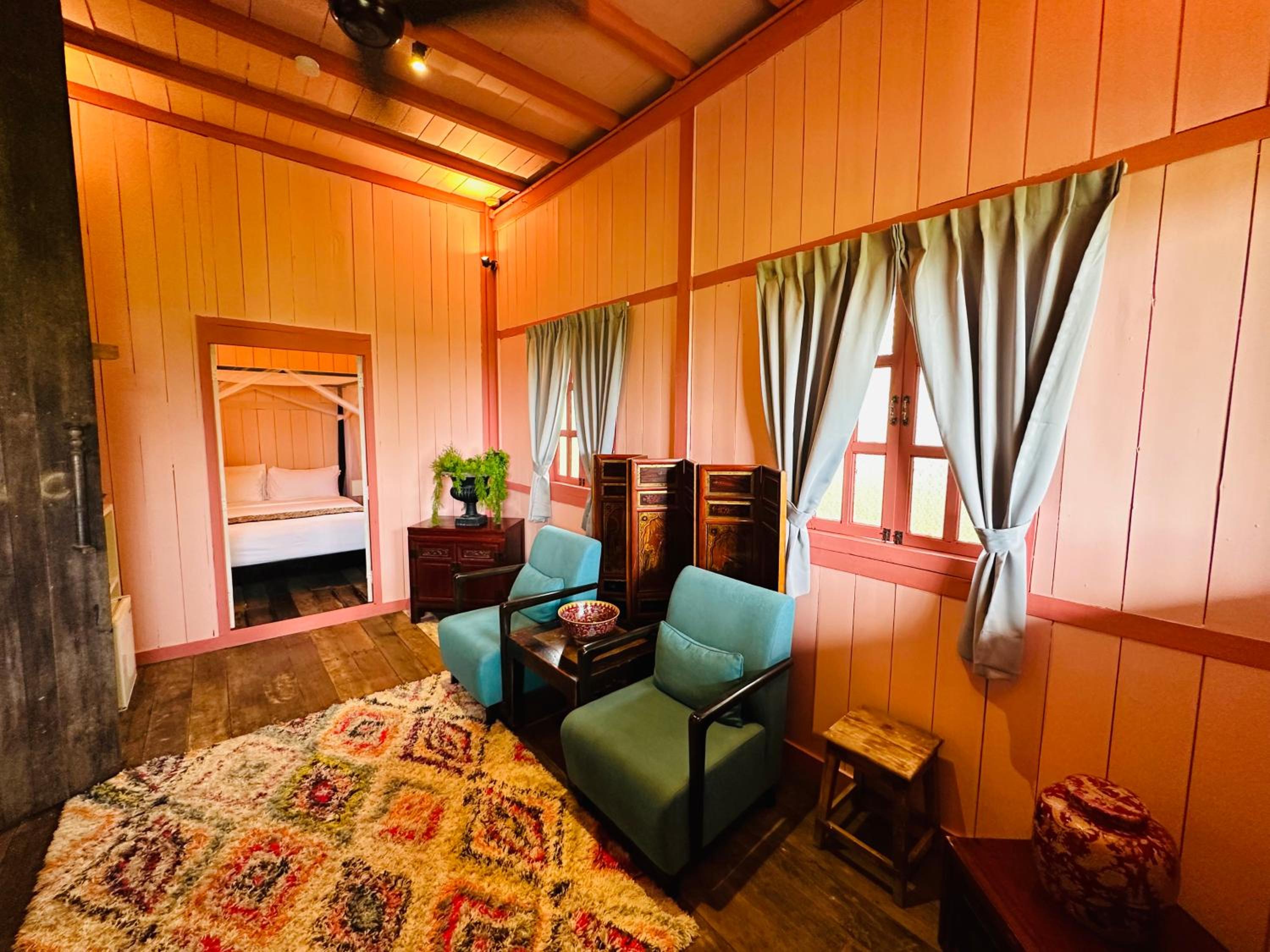 Two-Bedroom Suite with Pool View - Johor House 1 - Photo 9