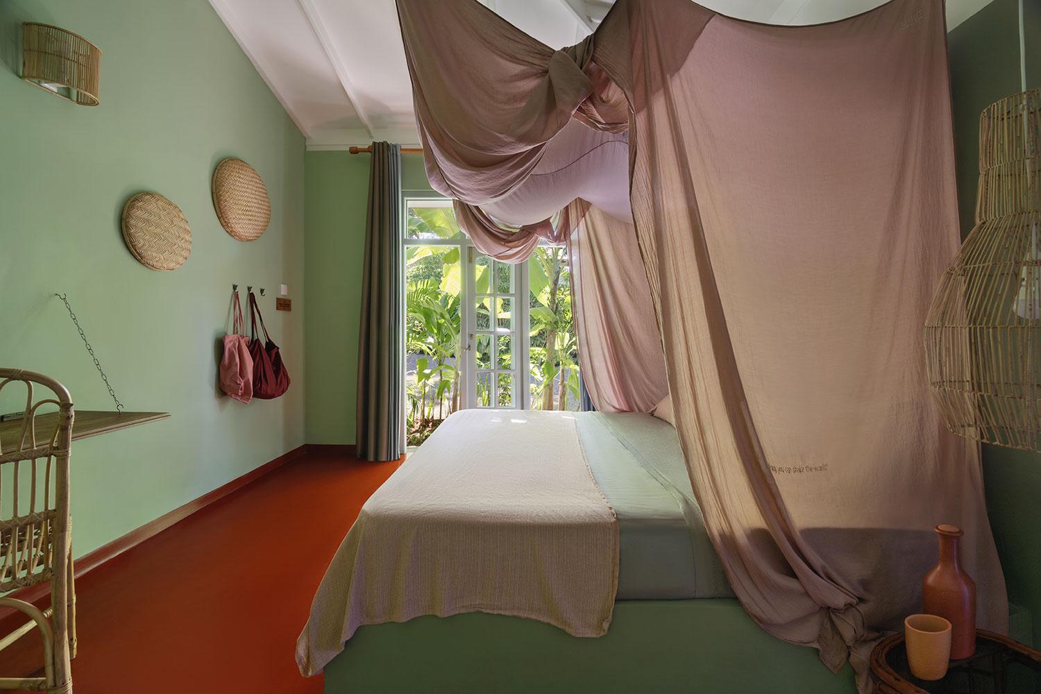 Standard King Room photo 1