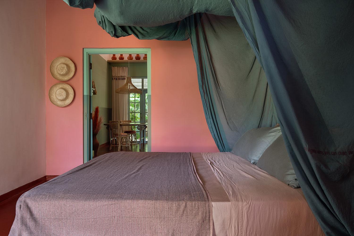 Deluxe King Suite photo 1