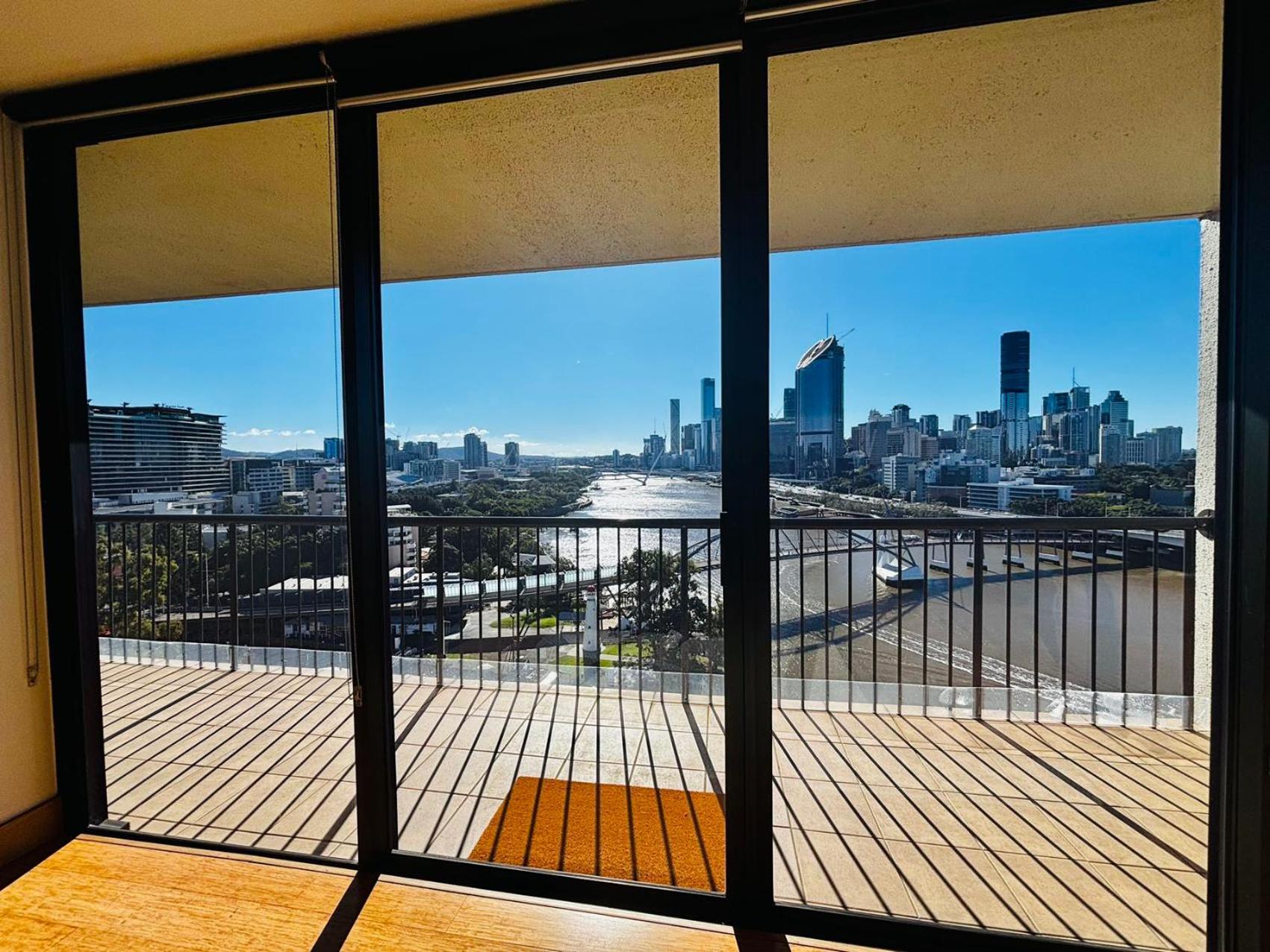 Superior Apartment thumbnail 5
