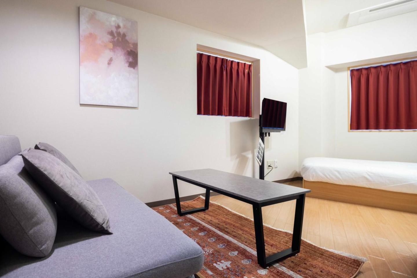 One-Bedroom Apartment photo 3