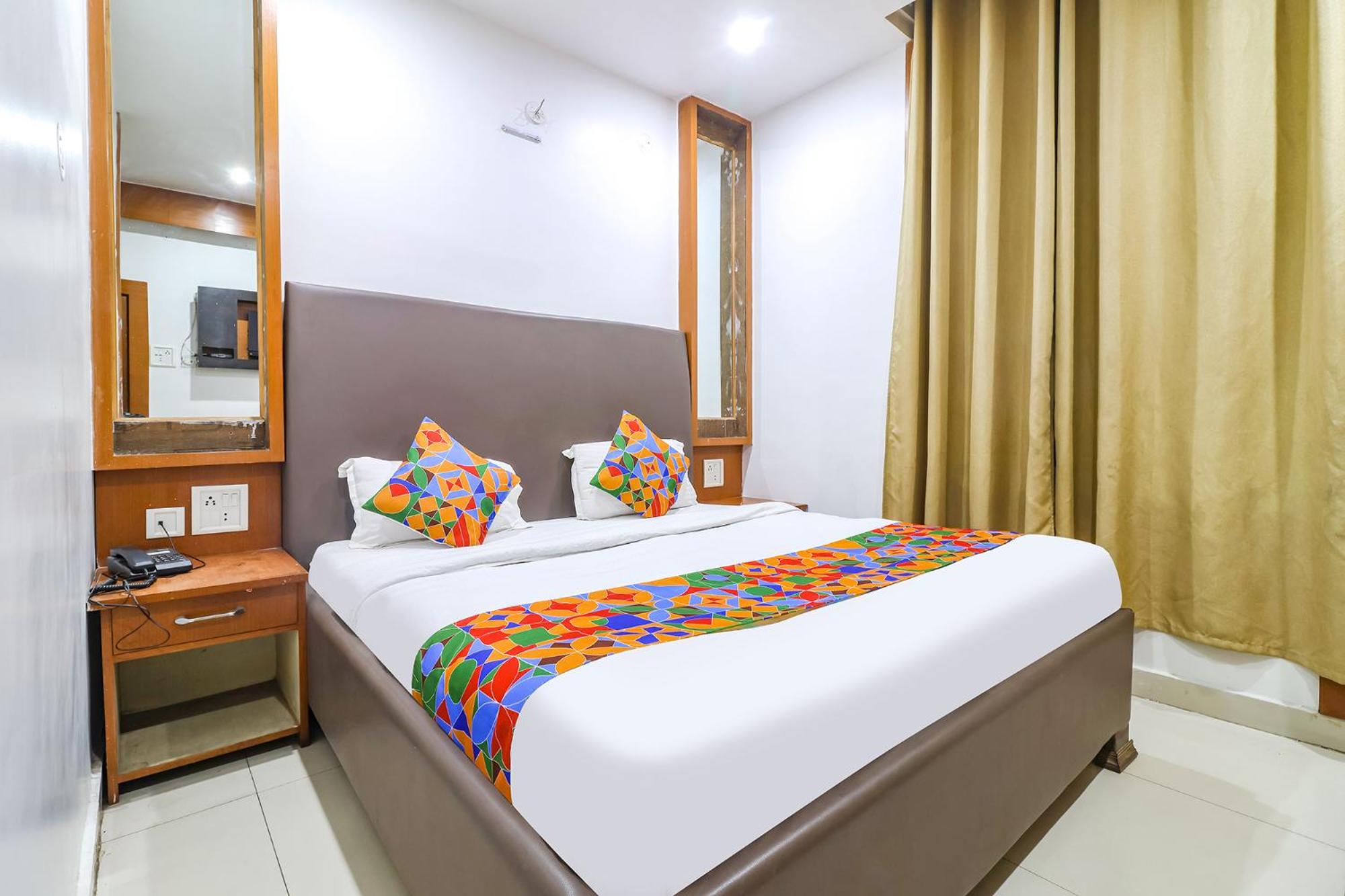 Deluxe Room - Photo 1