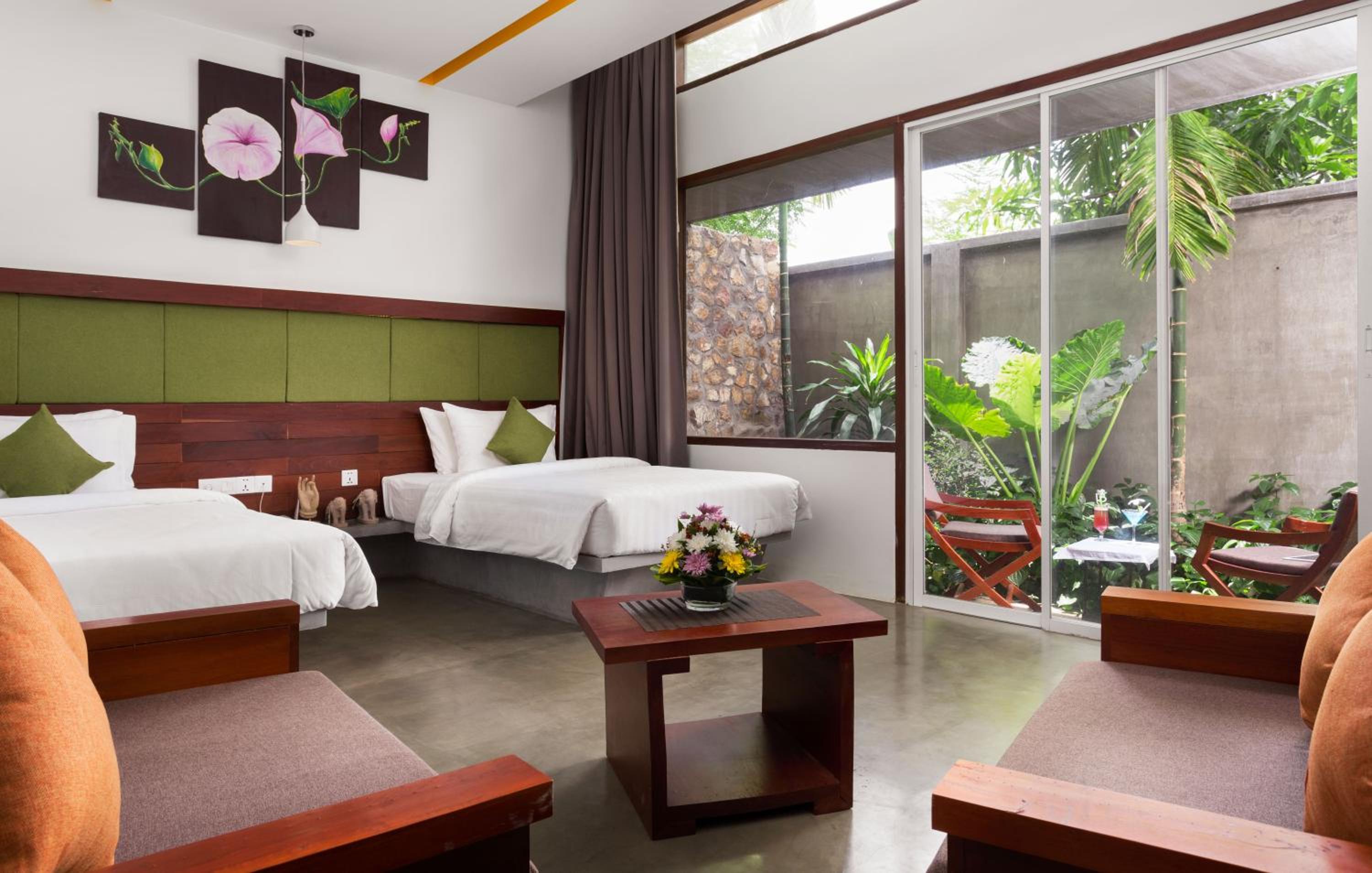 Deluxe Twin with Bathtub and Terrace