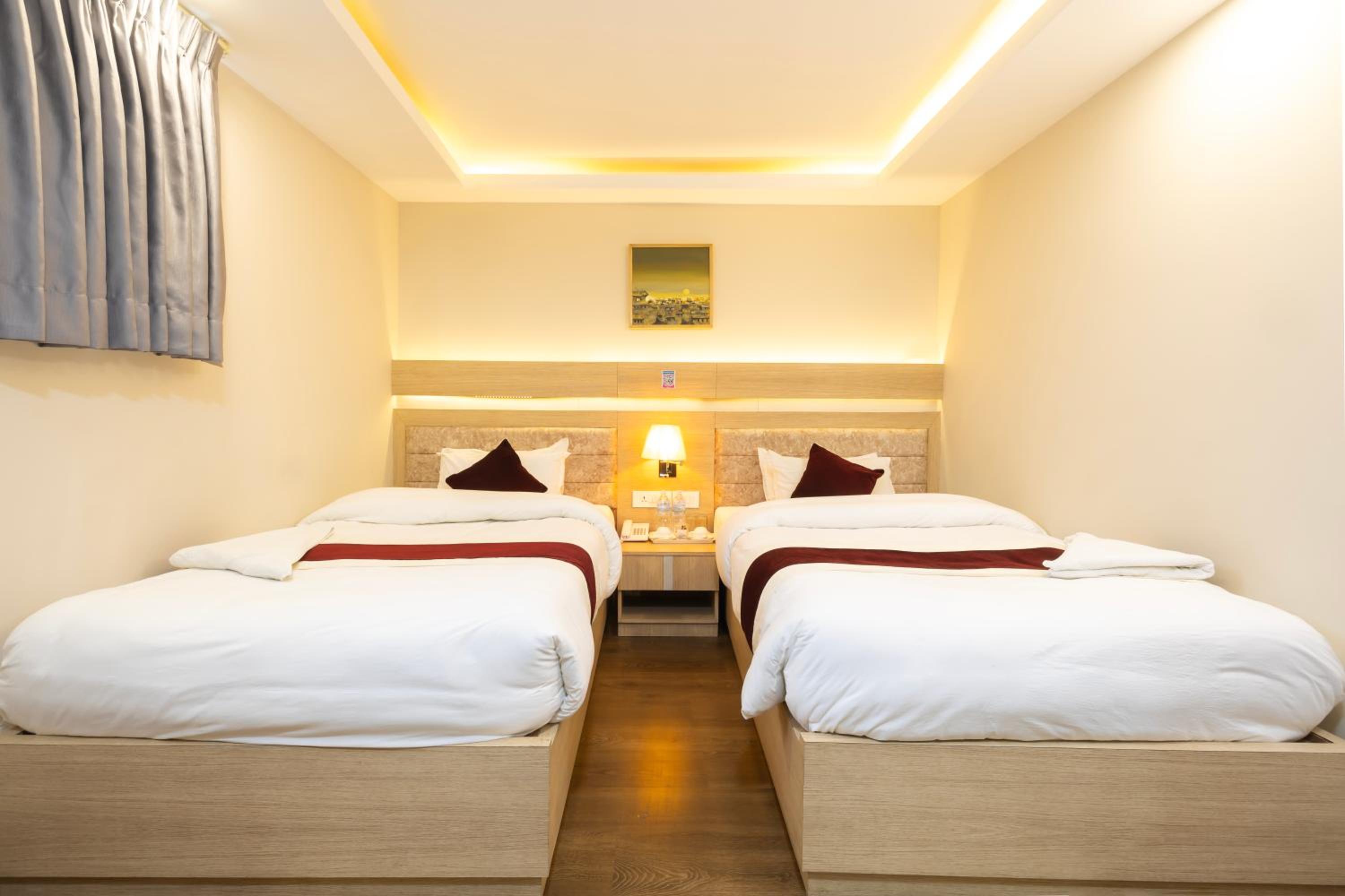 Deluxe Twin Room - Photo 2