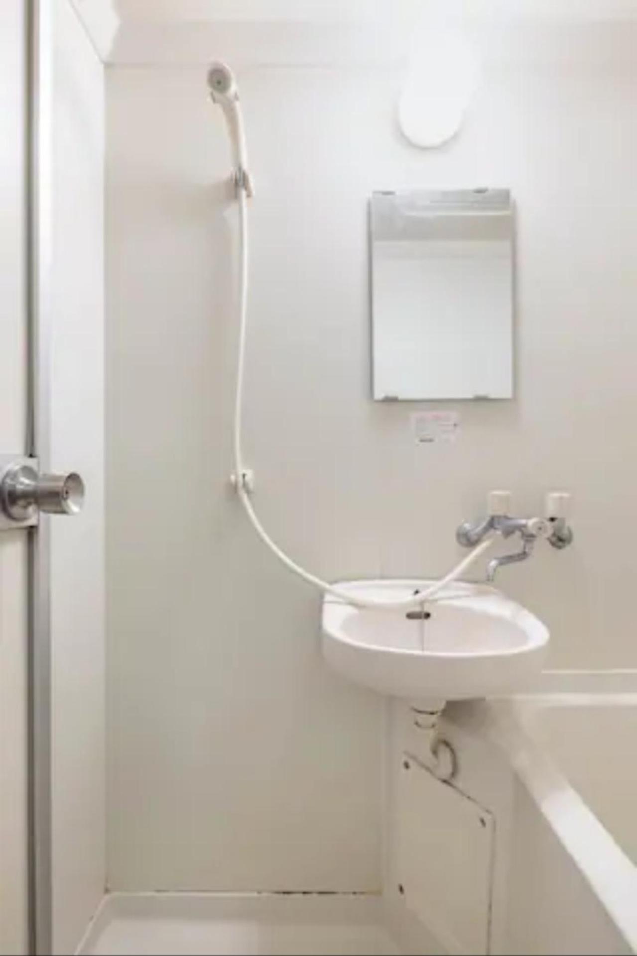 Double or Twin Room with City View photo 3