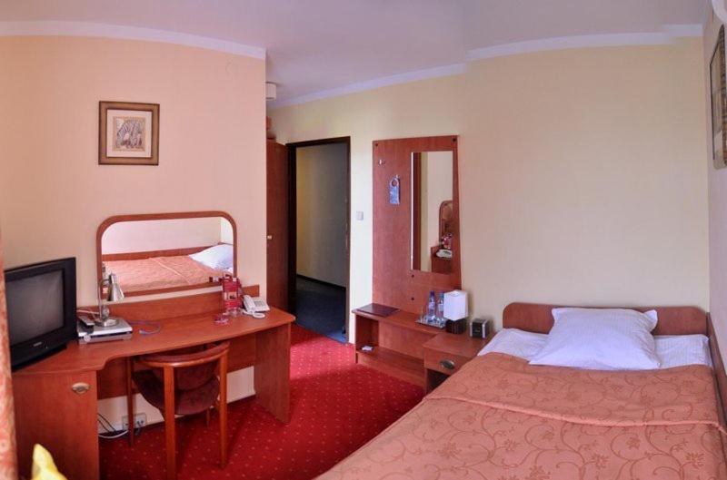 Standard King Room - Photo 1