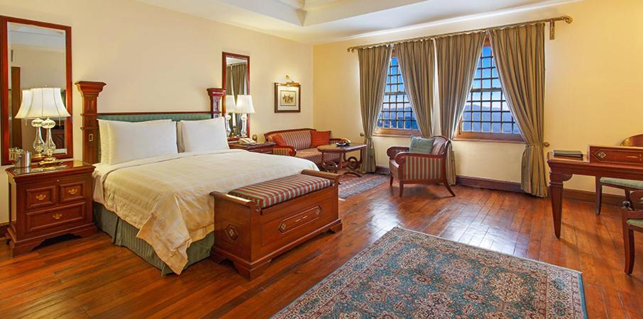 Premier Valley View Room