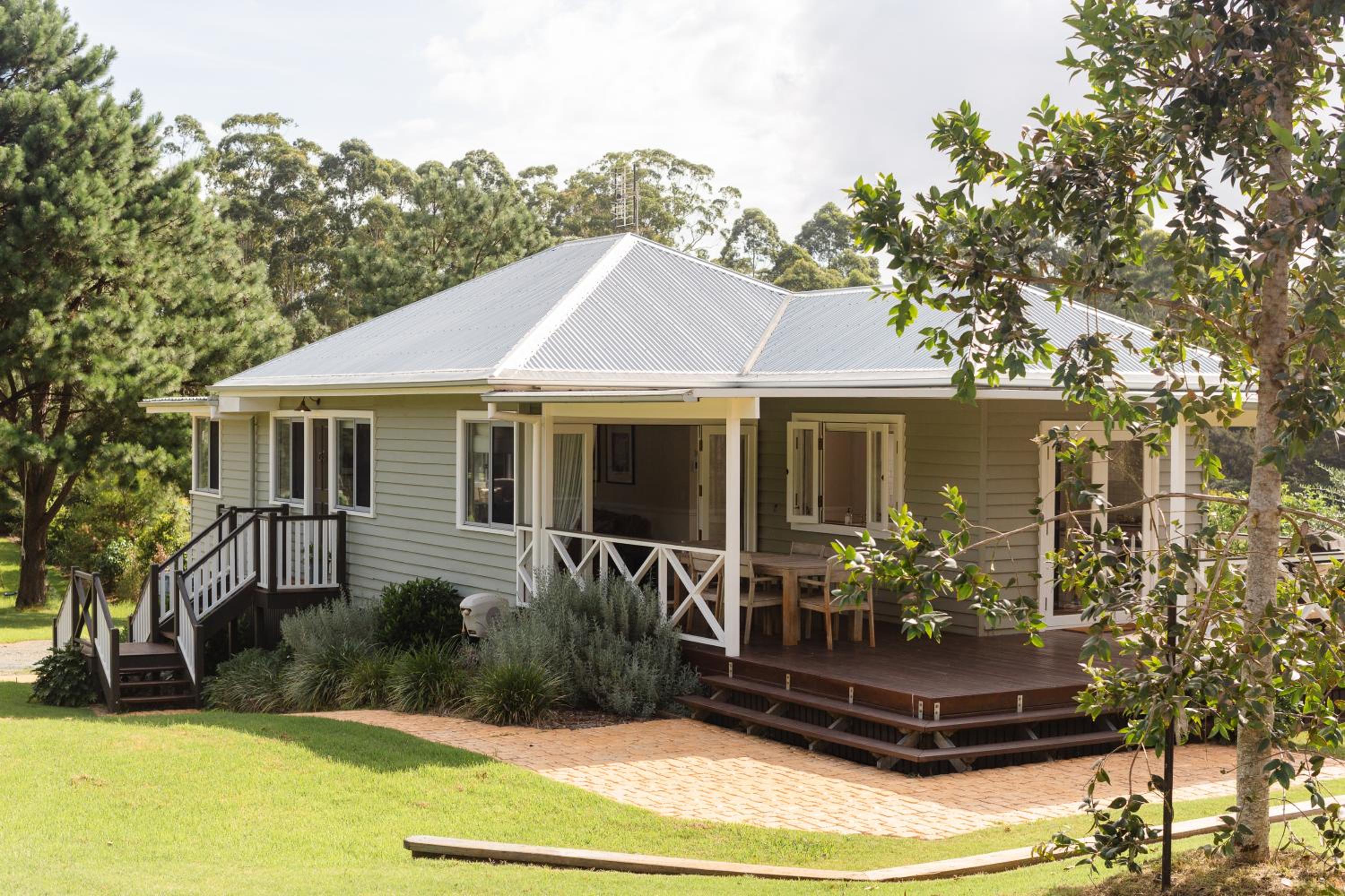 Three-Bedroom House photo 2