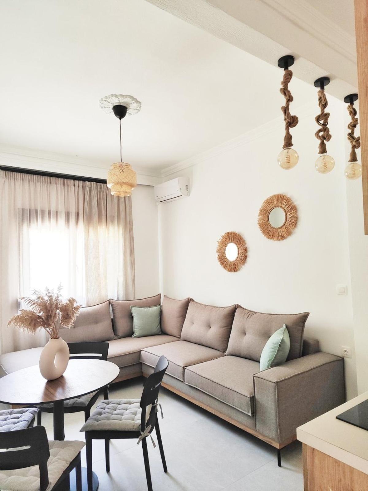 Two-Bedroom Deluxe Apartment with Balcony photo 3