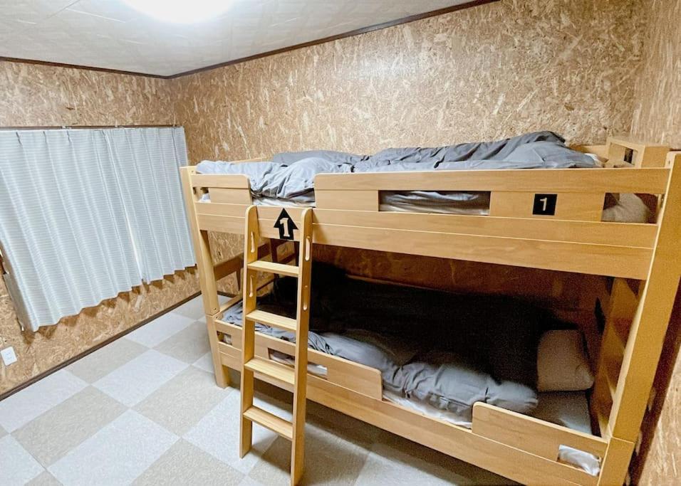 Four-Bedroom House photo 2